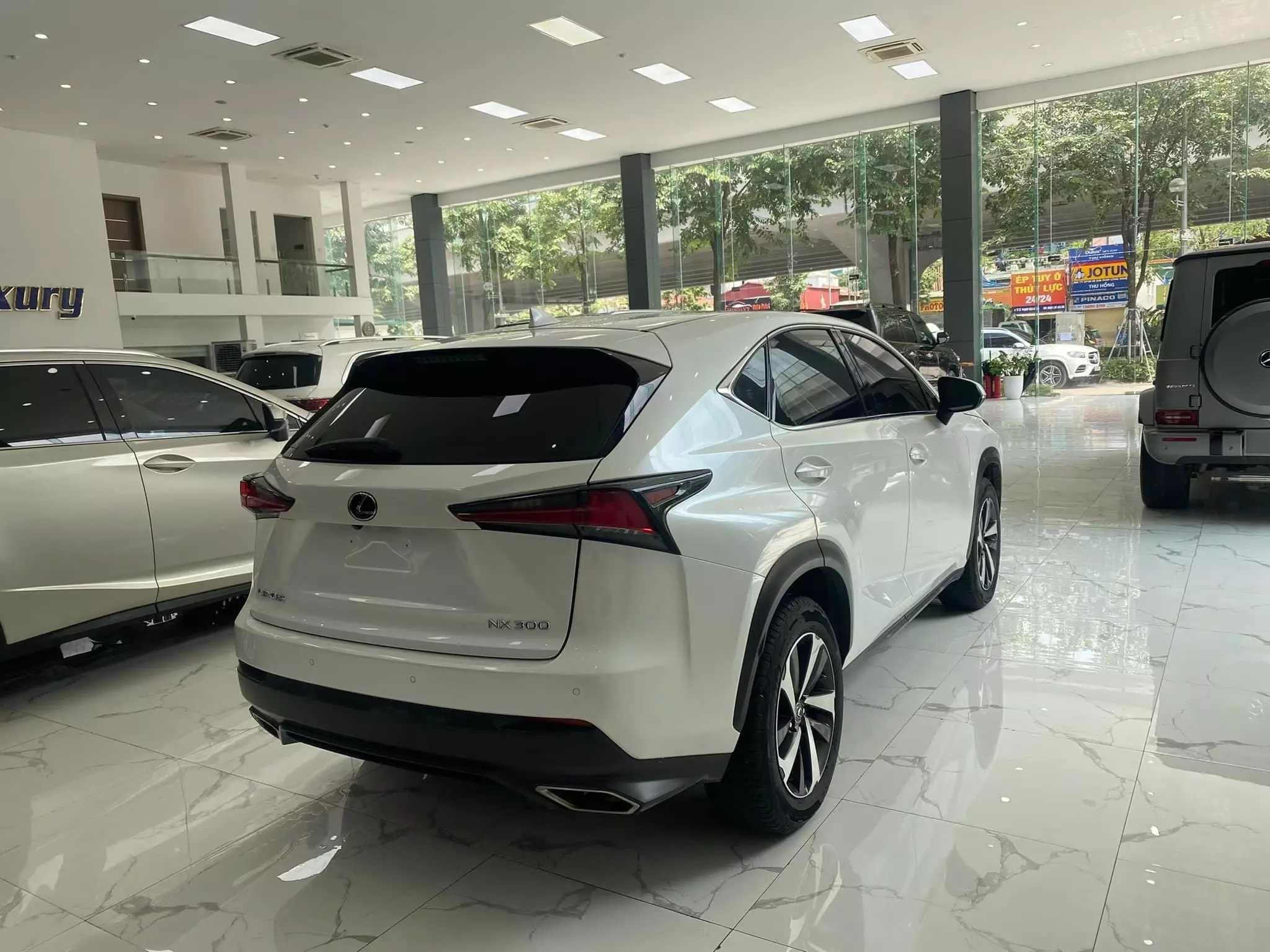 Chính chủ bán Lexus NX300 mode 2019, sơn zin cả xe, full lịch sử hãng-4