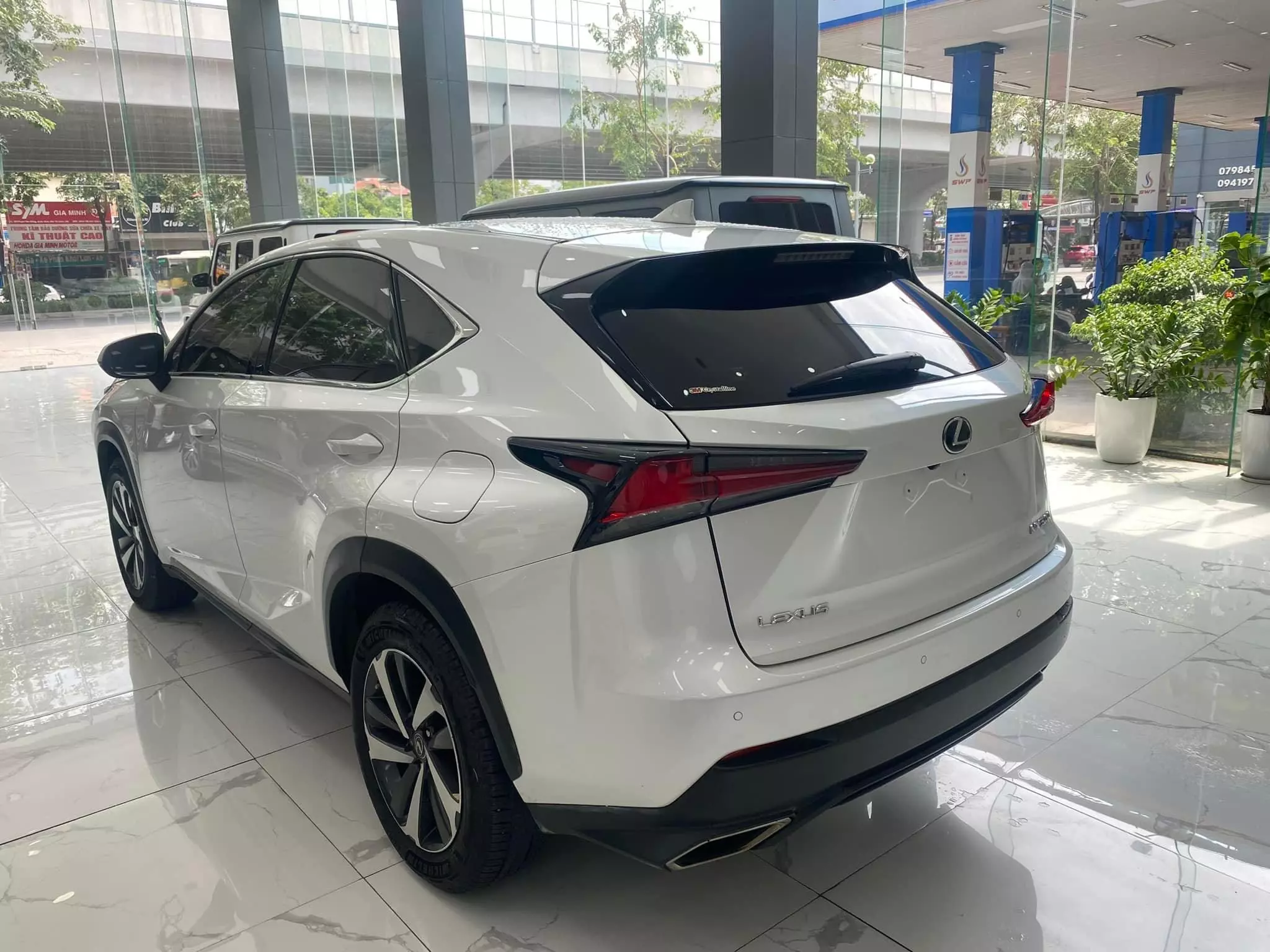 Chính chủ bán Lexus NX300 mode 2019, sơn zin cả xe, full lịch sử hãng-5