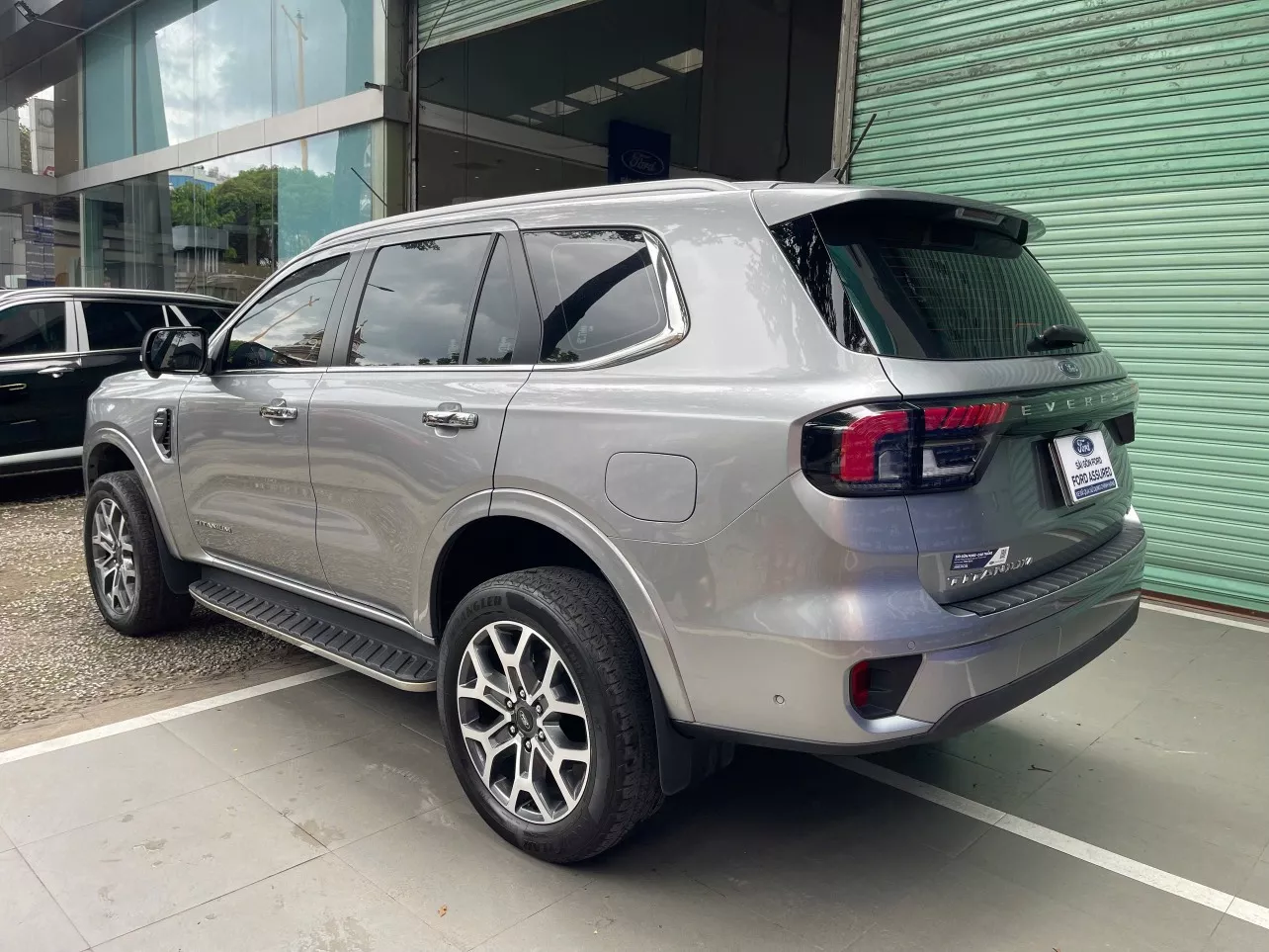 Chính chủ bán xe Ford Everest Titanium 4X4 sản xuất năm 2022-2