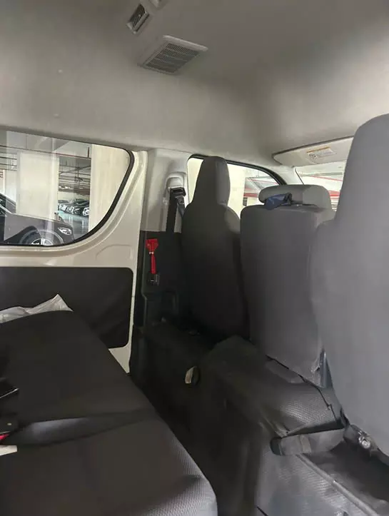 Toyota Hiace 2.7 MT 2013 (16 chỗ)-1