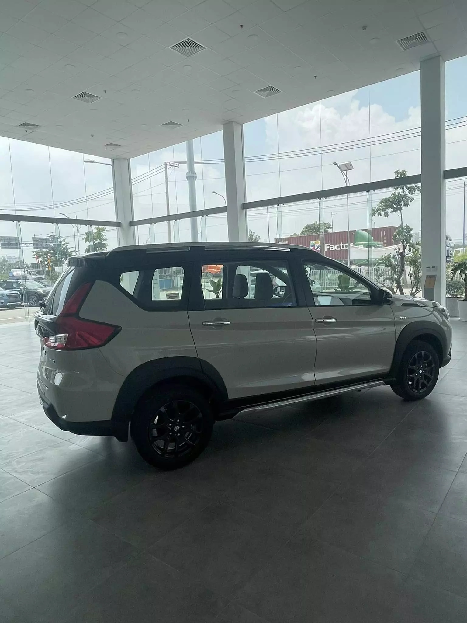 Suzuki XL7 Hybrid giá cực sốc nhân dịp khai trương-2