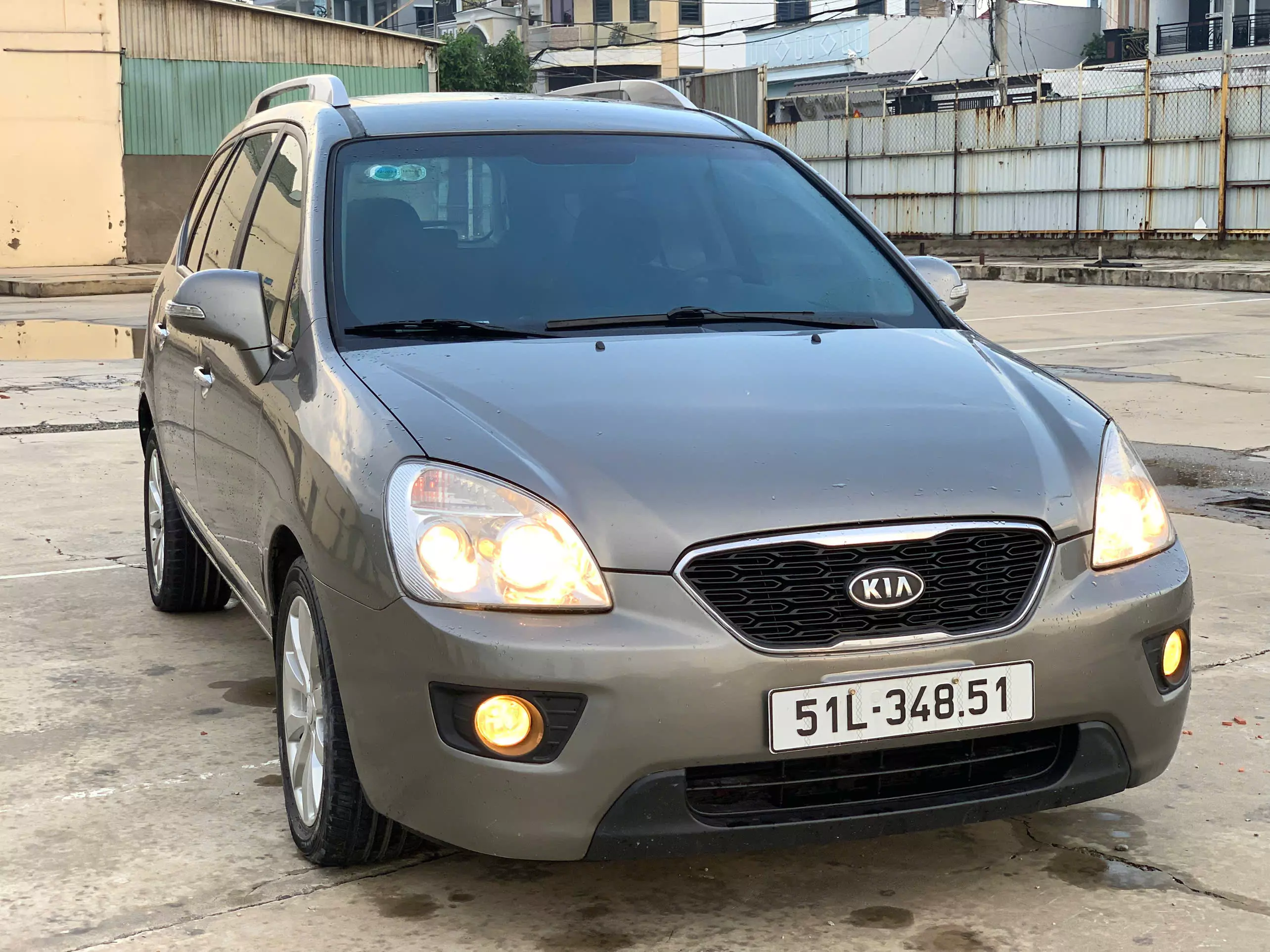 Chính chủ bán xe Kia Caren 2011 số sàn bản đủ máy 2.0 có cửa sổ trời.  -11