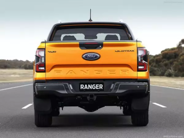 Ford Ranger 2024 - Chỉ cần trả trước gần 230tr đã có được xe Ford Ranger XLS 4x2 và kèm thêm các ưu đãi-5