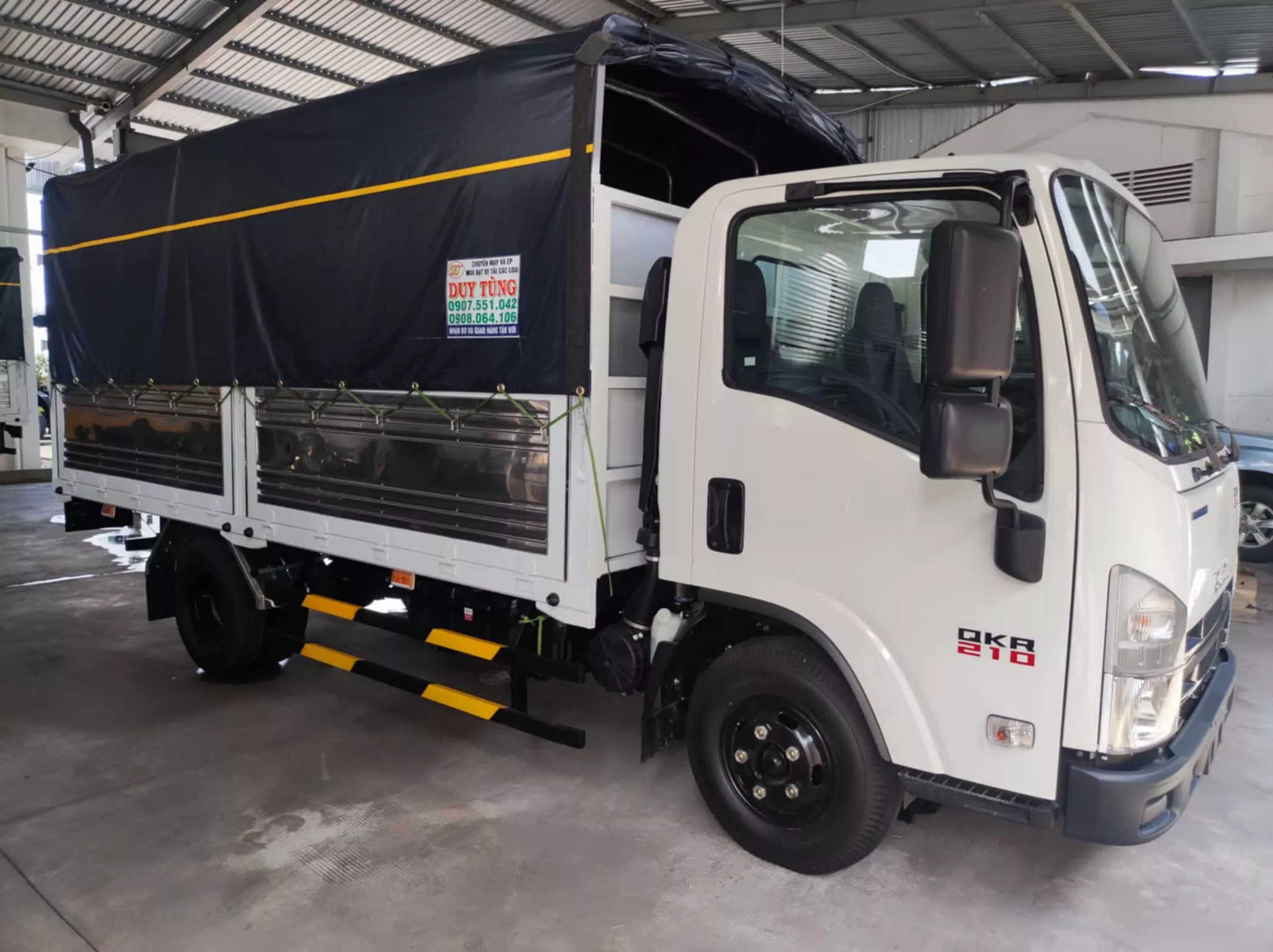 Bán xe tải Isuzu QKR210 thùng bạt-2