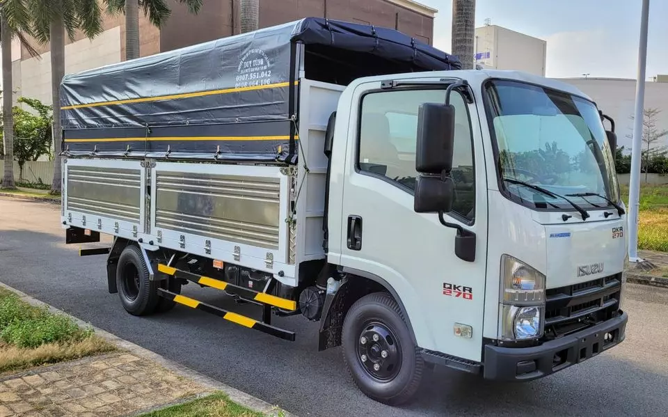 Bán xe tải Isuzu QKR270 thùng bạt-3