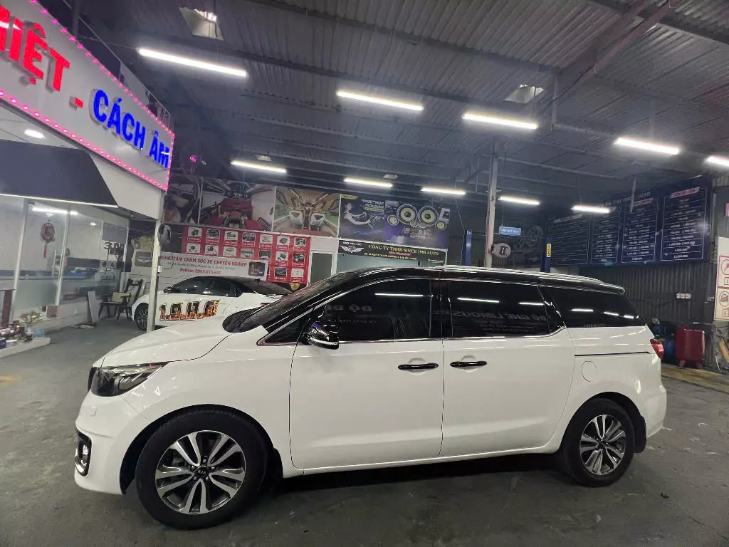 Chính chủ bán xe Kia sedona 2018, full dầu !-0