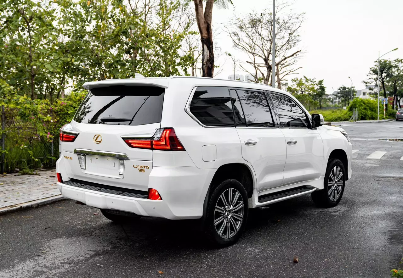 Lexus Lx 570 sản xuất 2015 phom model 2016 bản nhập mỹ full option-1