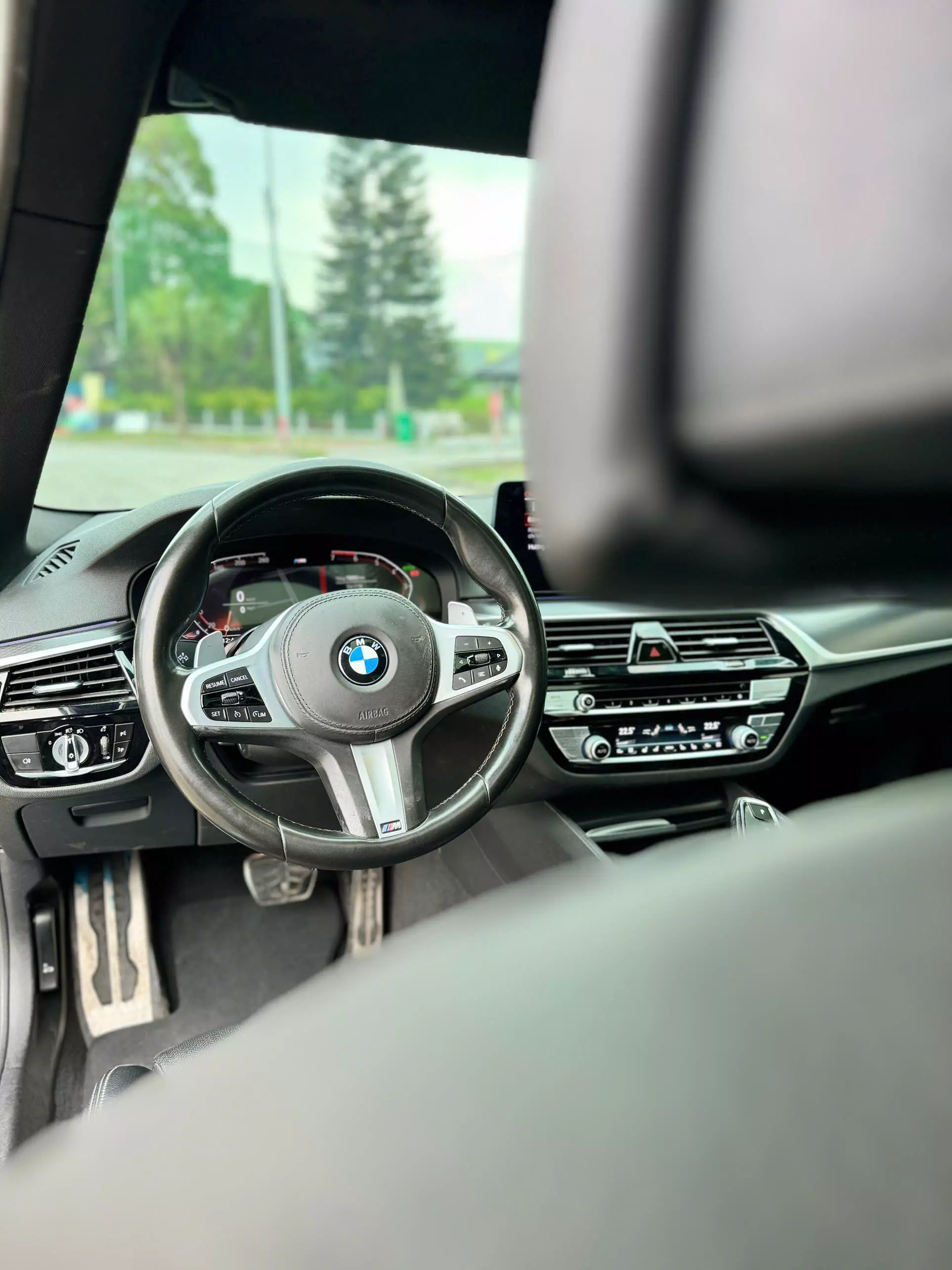 Cần bán gấp BMW 530i 2020, màu đen, nhập khẩu chính hãng-14