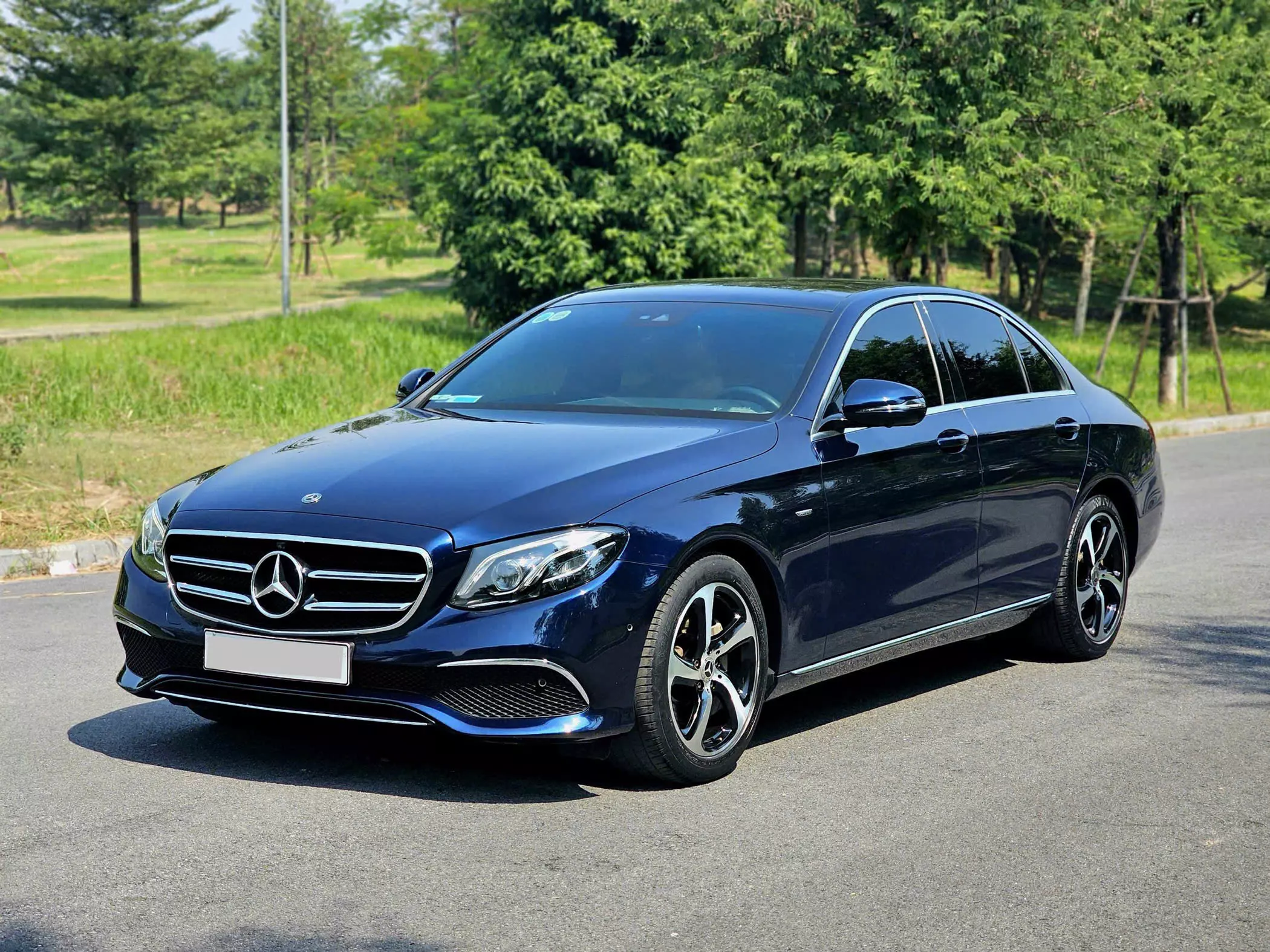 Bán ô tô Mercedes E200 Sport 2019, màu xanh lam-0