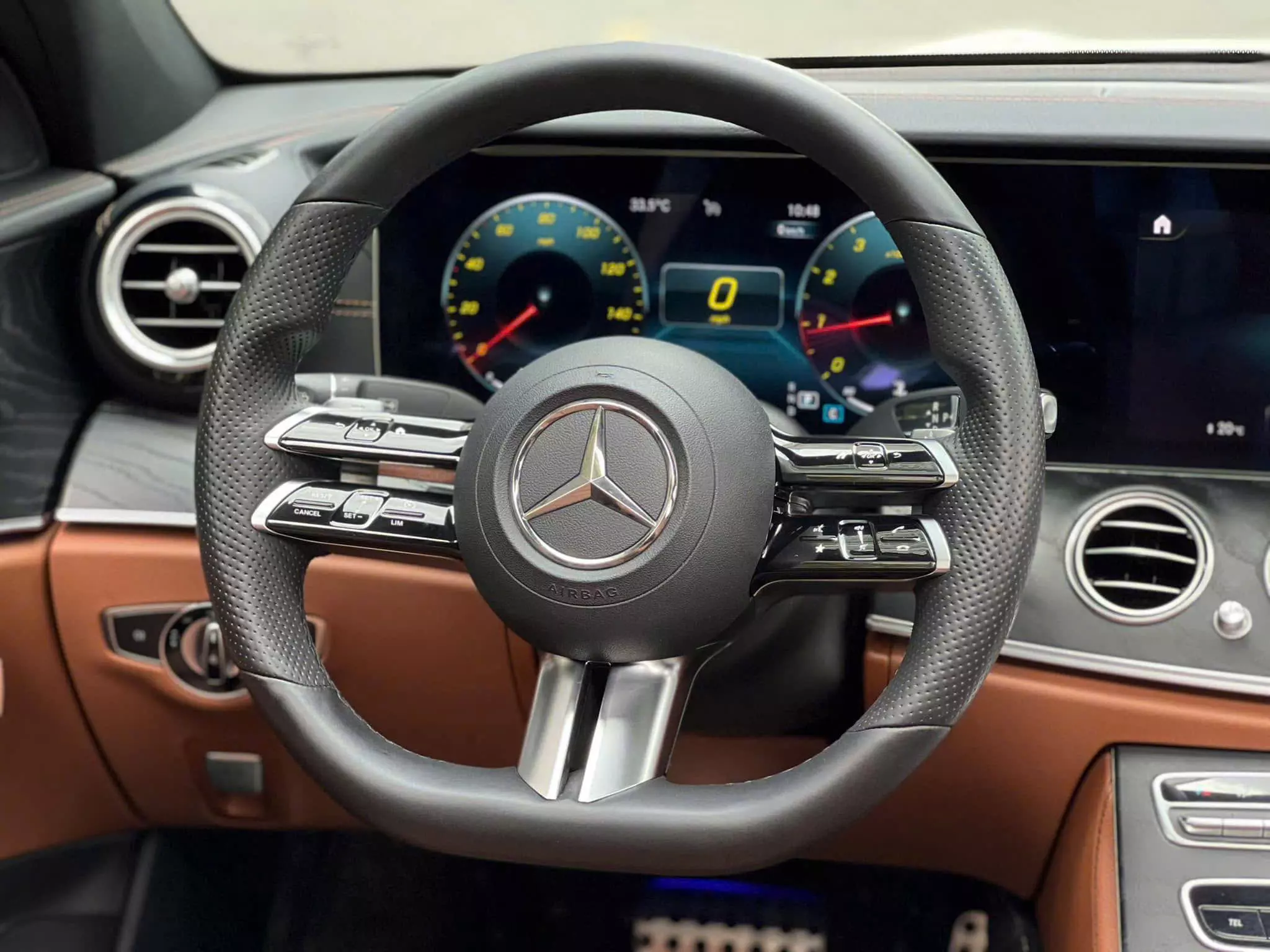 Bán ô tô Mercedes E300 AMG 2021, màu trắng-8