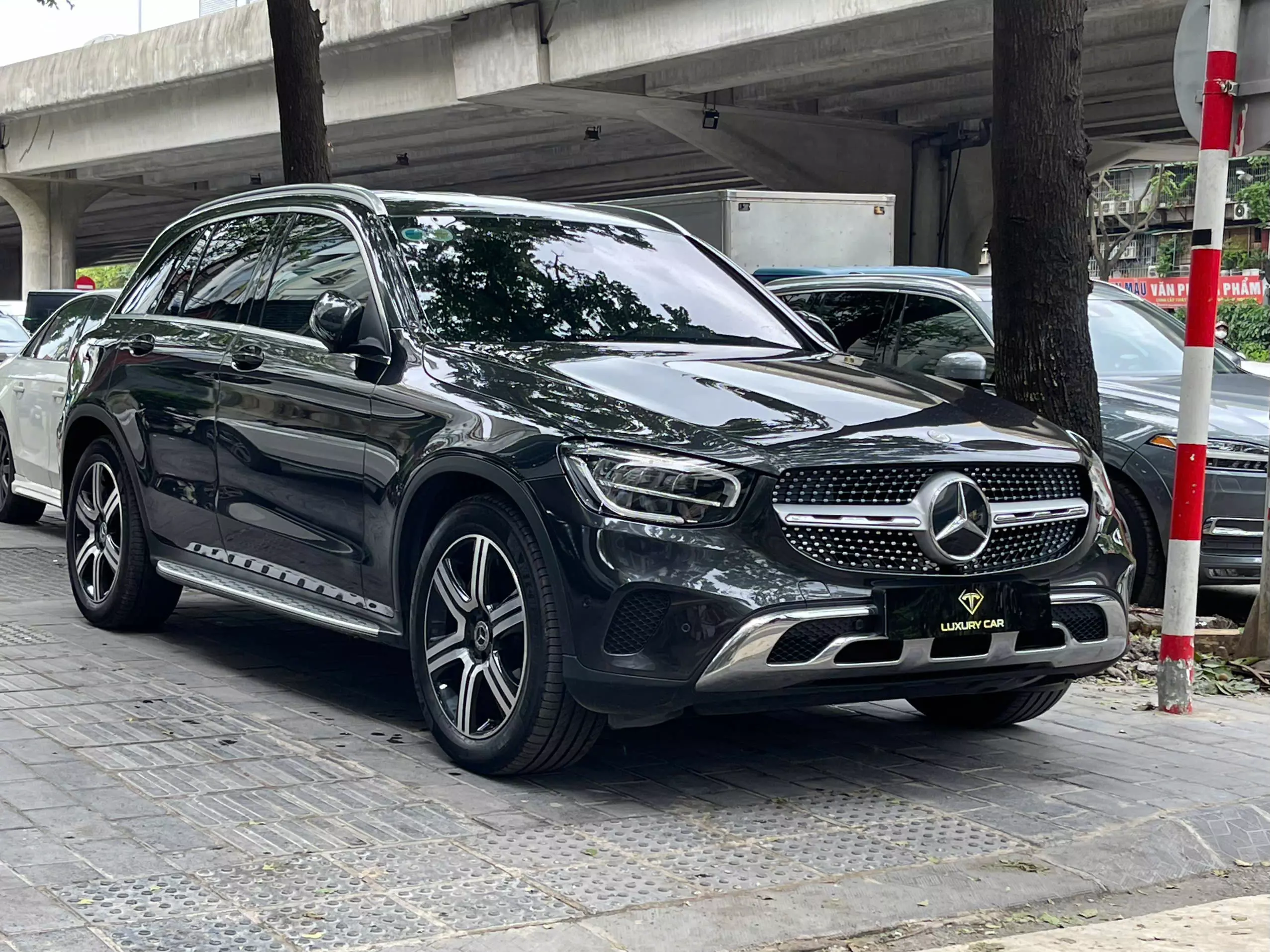 Bán ô tô Mercedes 2000 2020, màu đen-1