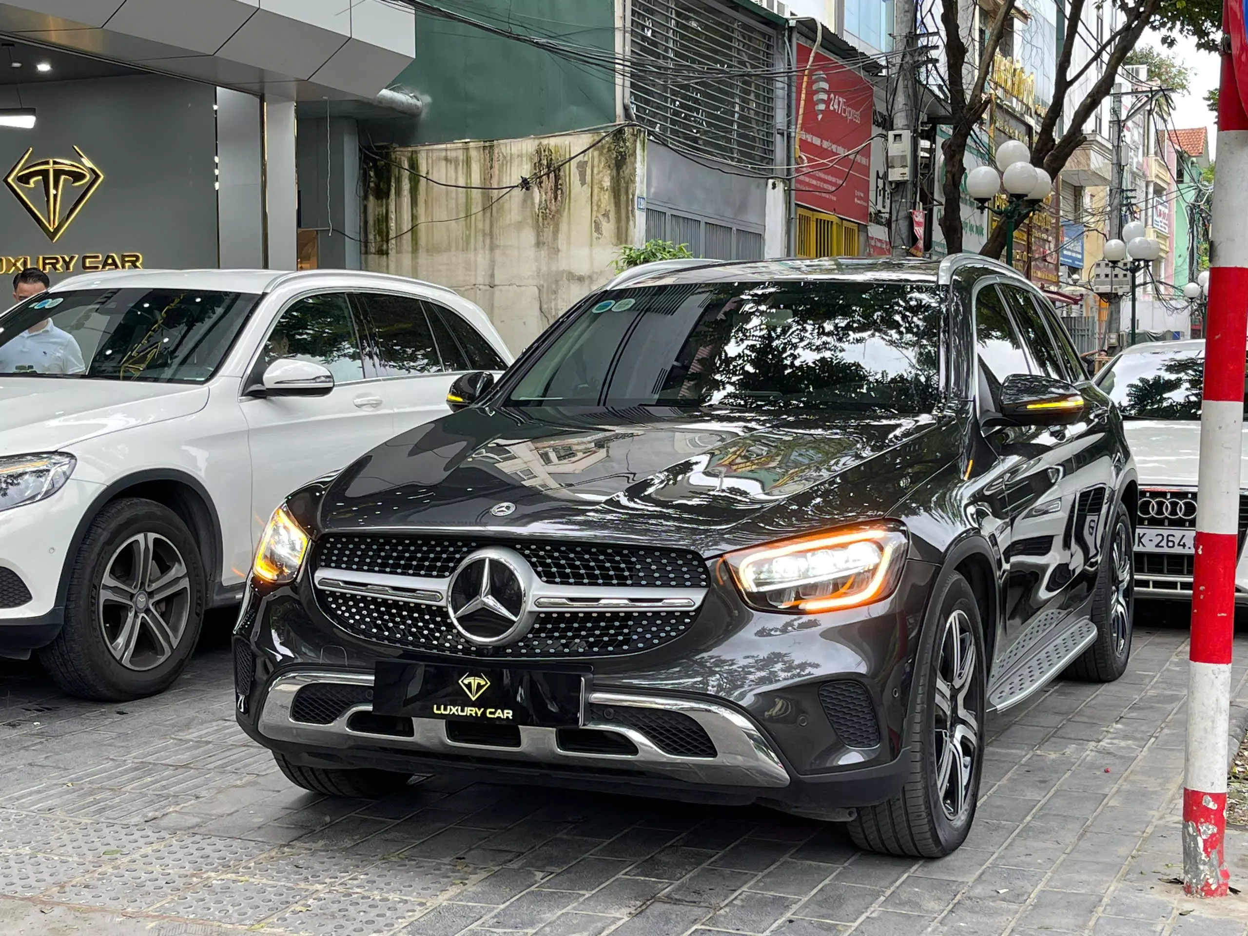 Bán ô tô Mercedes 2000 2020, màu đen-2