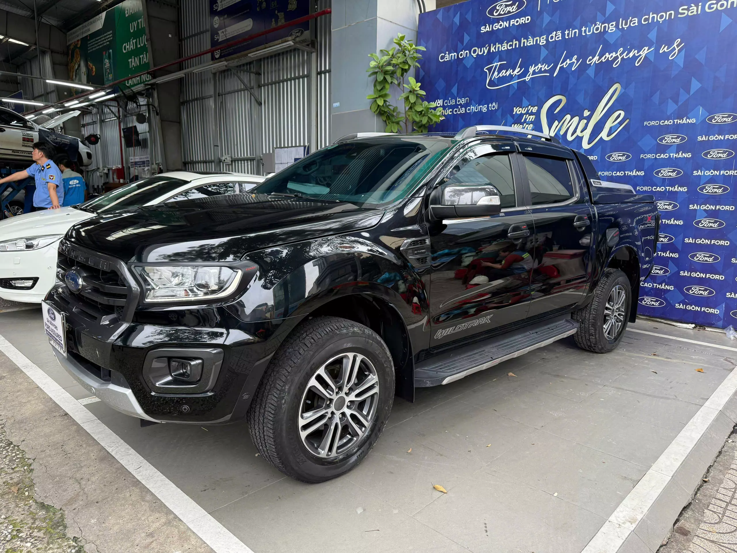 Cần bán xe Ford Ranger 2024, màu đen, 669 triệu có thương lượng-9