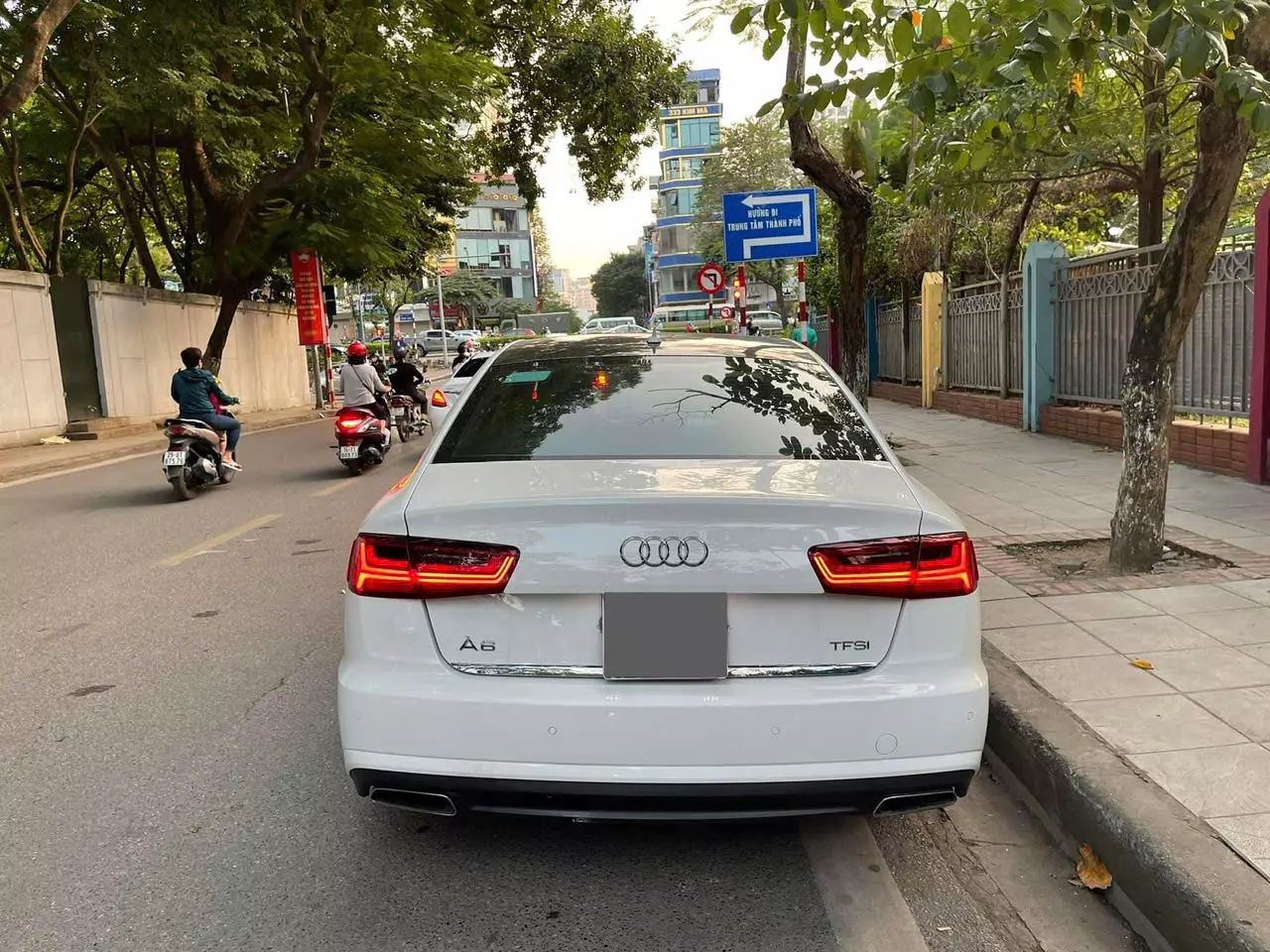 Cần bán Audi A6 2015, màu trắng, nhập khẩu nguyên chiếc-3