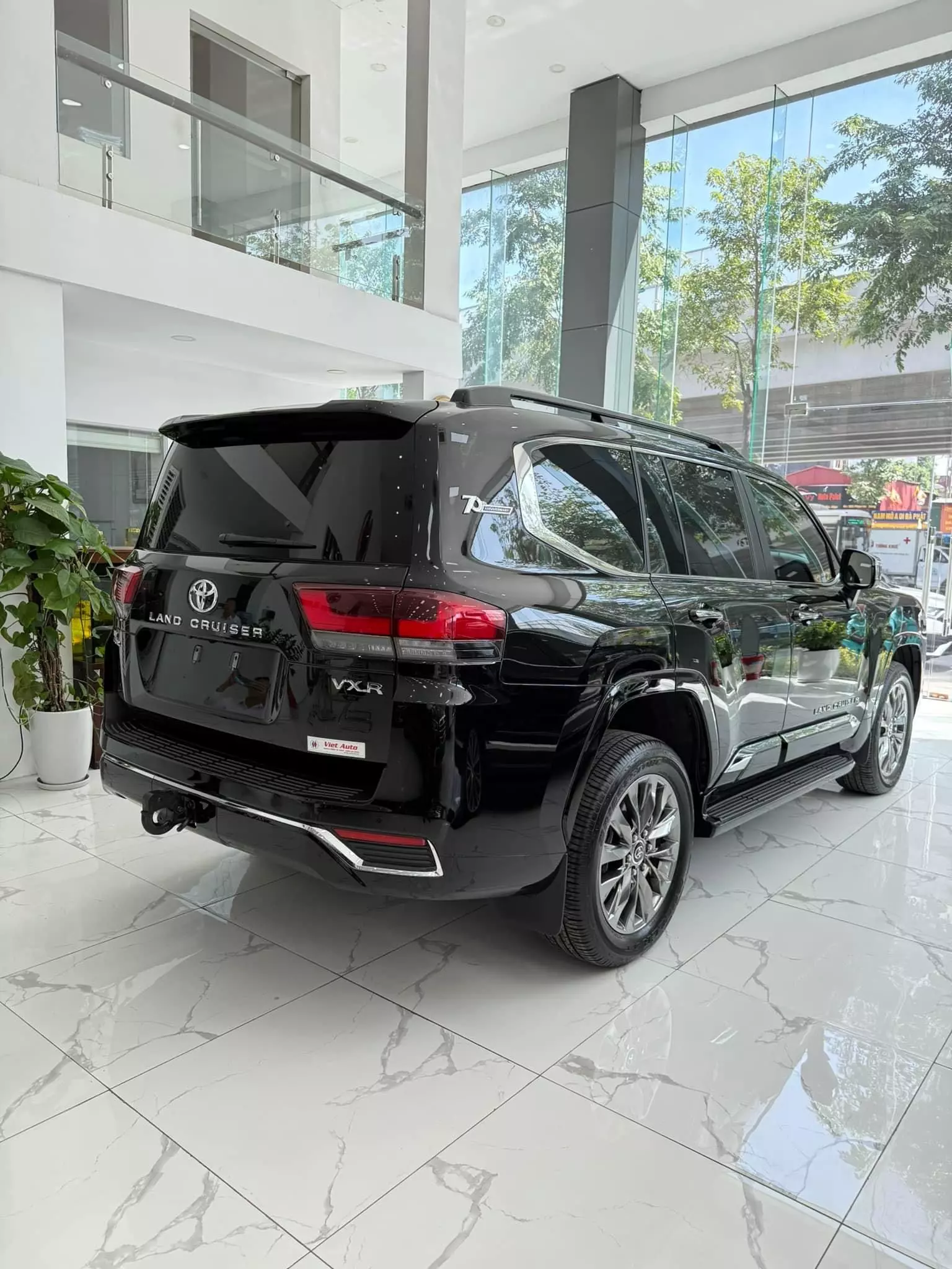 Bán Toyota Landcruiser LC300 sản xuất 2024 siêu lướt, tên công ty.-5