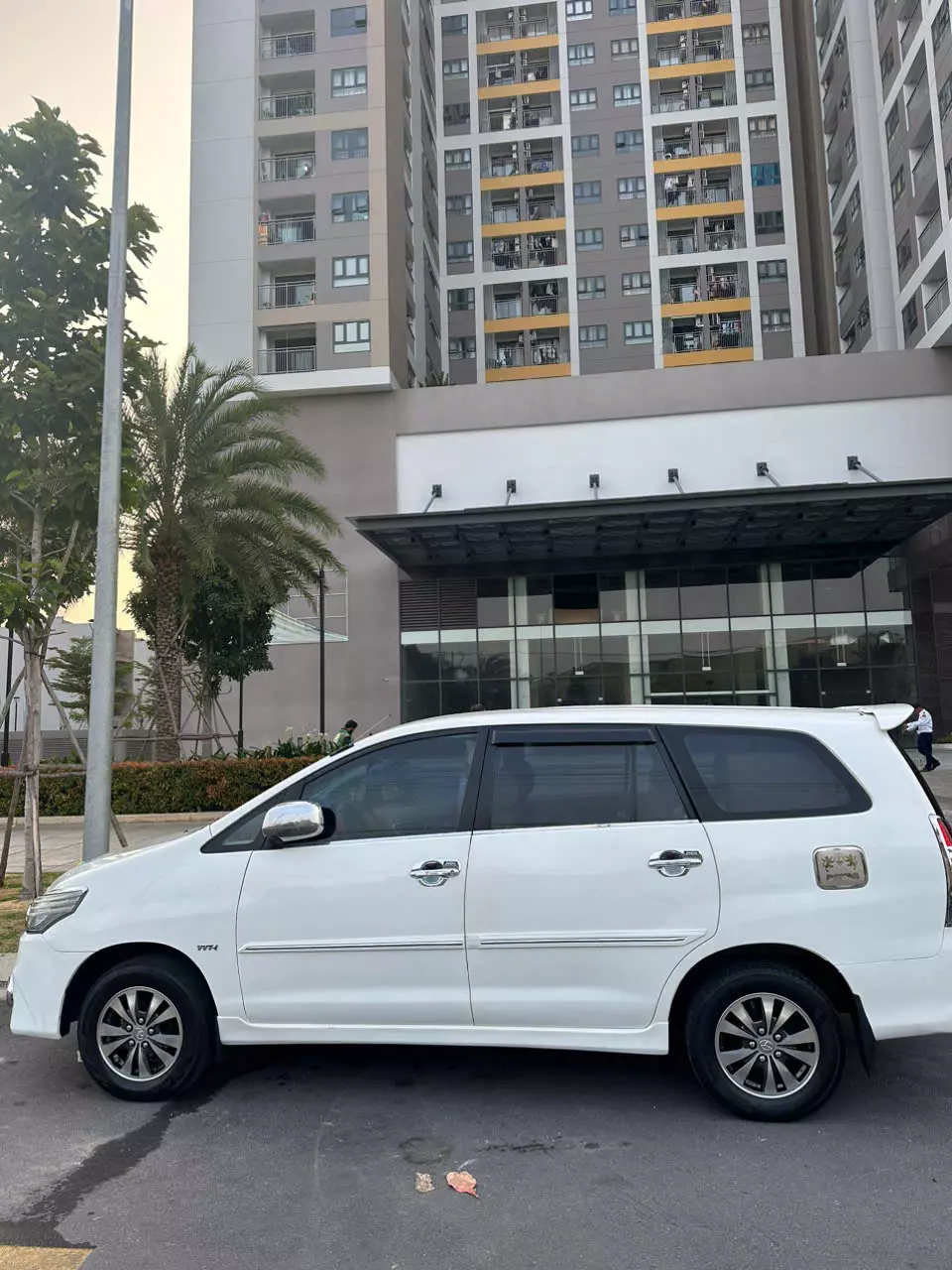 CHÍNH CHỦ CẦN BÁN XE INNOVA 2015-1