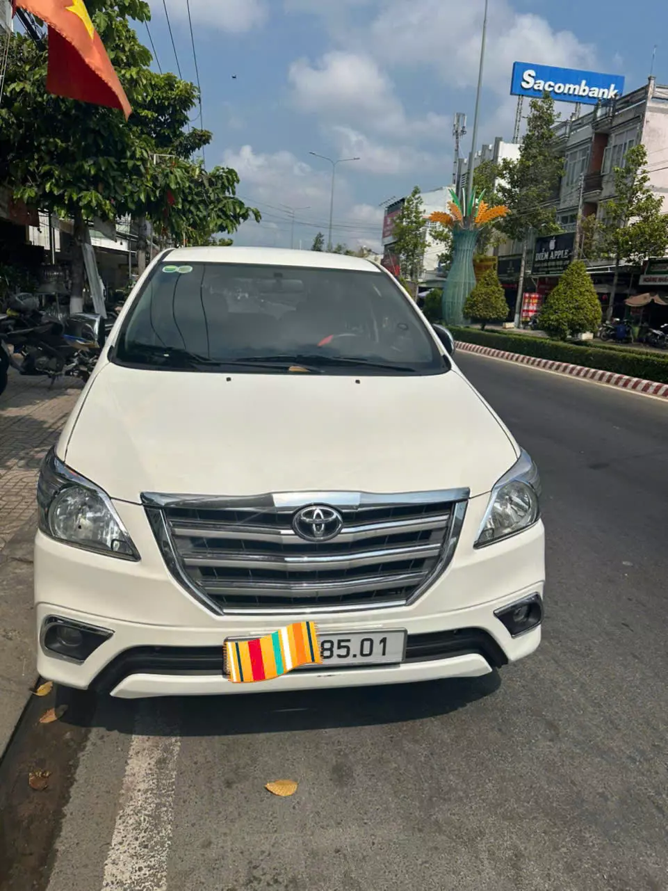 CHÍNH CHỦ CẦN BÁN XE INNOVA 2015-0