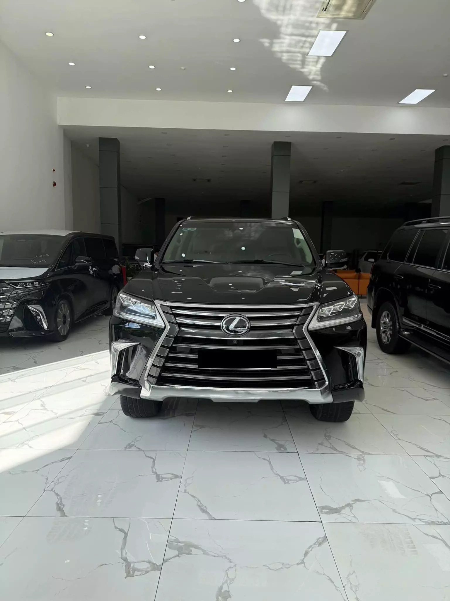 Bán Lexus LX570 nhập Mỹ 2016, xe nguyên bản cực mới.-0