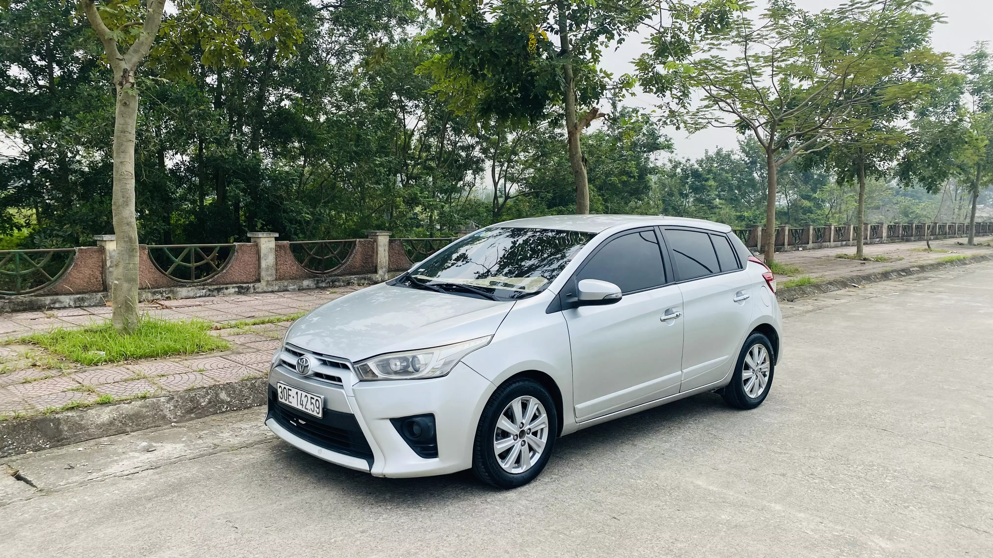 Toyota Yaris 2015 G CVT - 10300 km 2015 - Nhập Thái 1 chủ xe đẹp không lỗi nhỏ-1