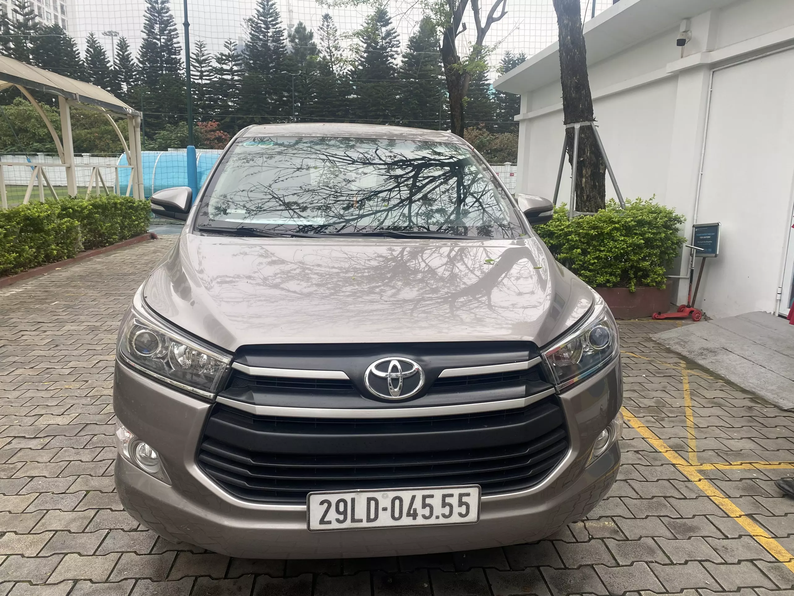 Thanh lý xe Toyota Innova 2016-0