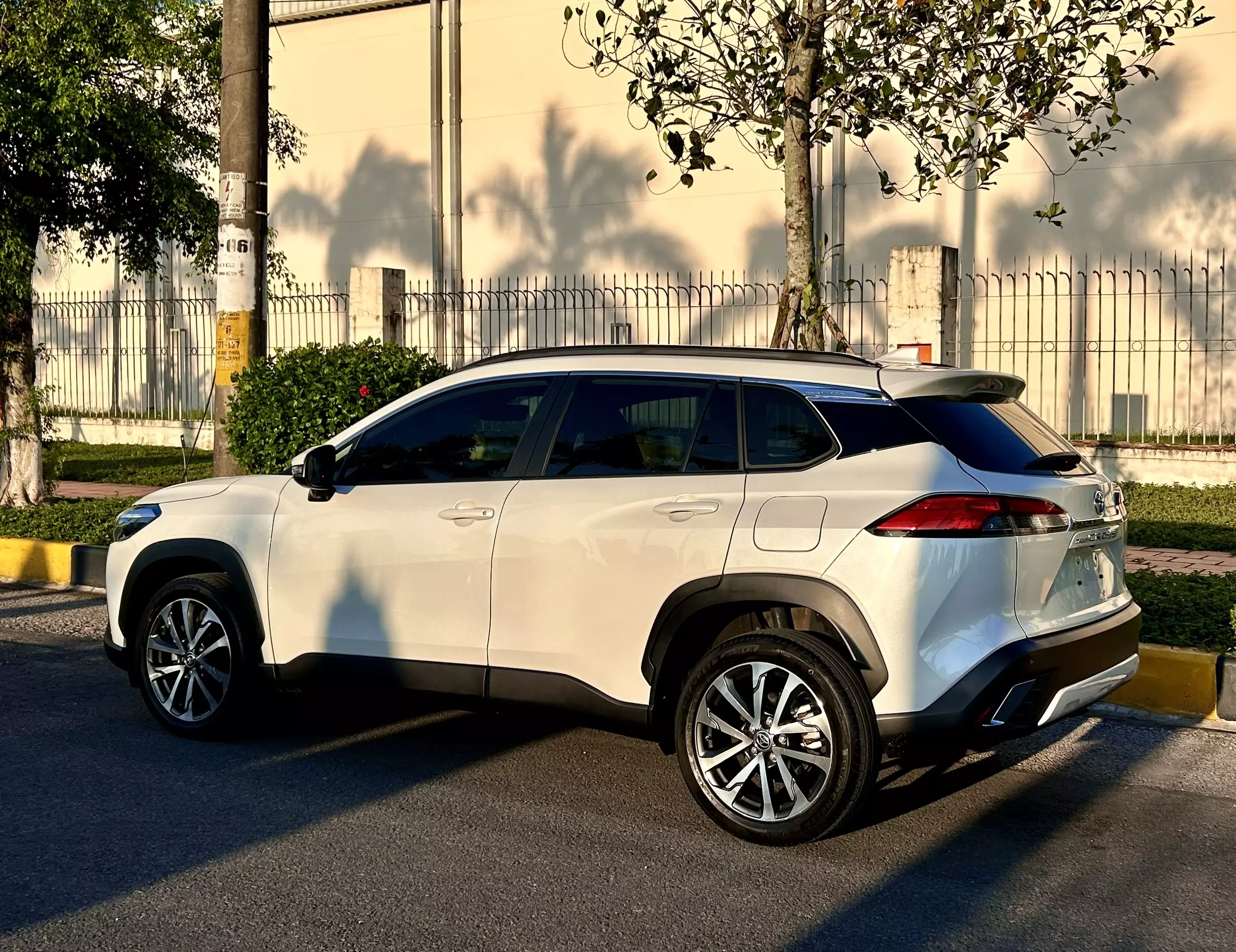 Cần bán Toyota Cross 1.8V Nhập Khẩu Thái Lan, sản xuất năm 2021.-3