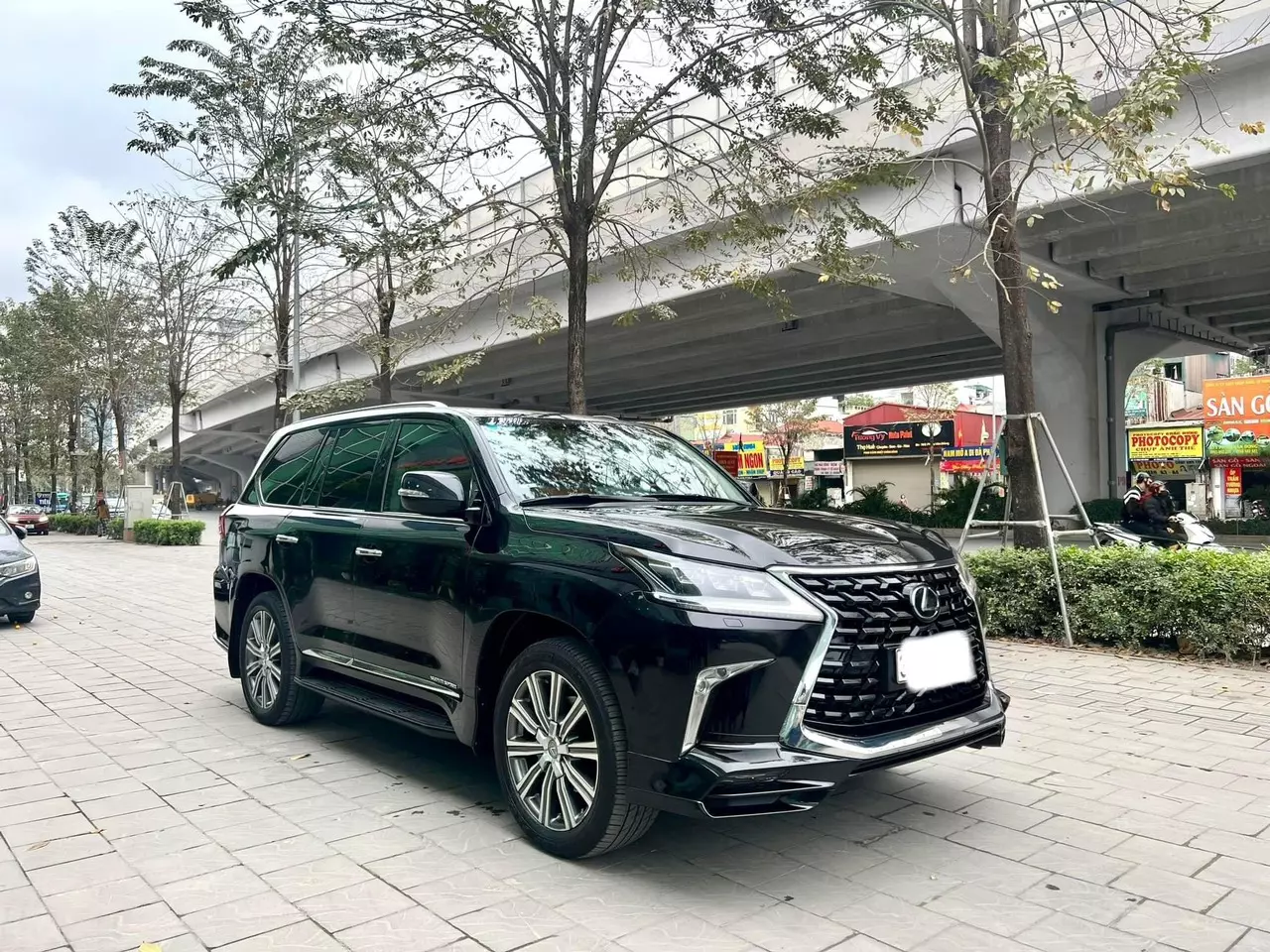 Lexus LX570 Trung Đông Sản Xuất Năm 2016 Xe cá nhân đi rất giữ gìn -1