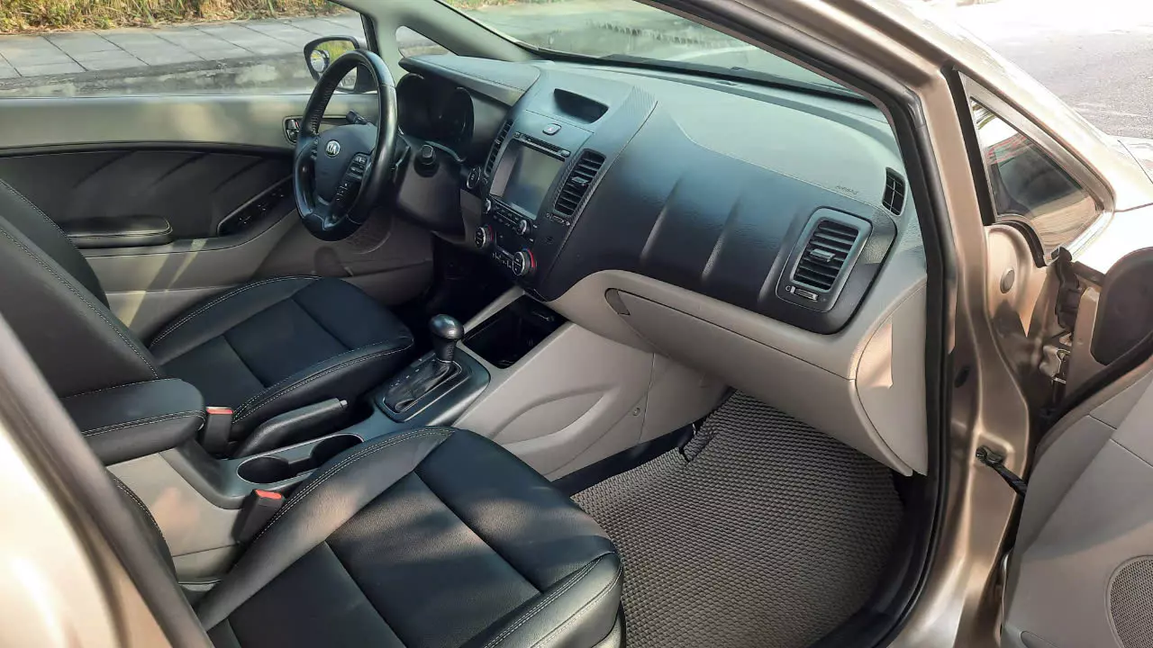 Bán nhanh xe  K3 đời 2016 xe 1.6AT  một chủ từ đầu -1