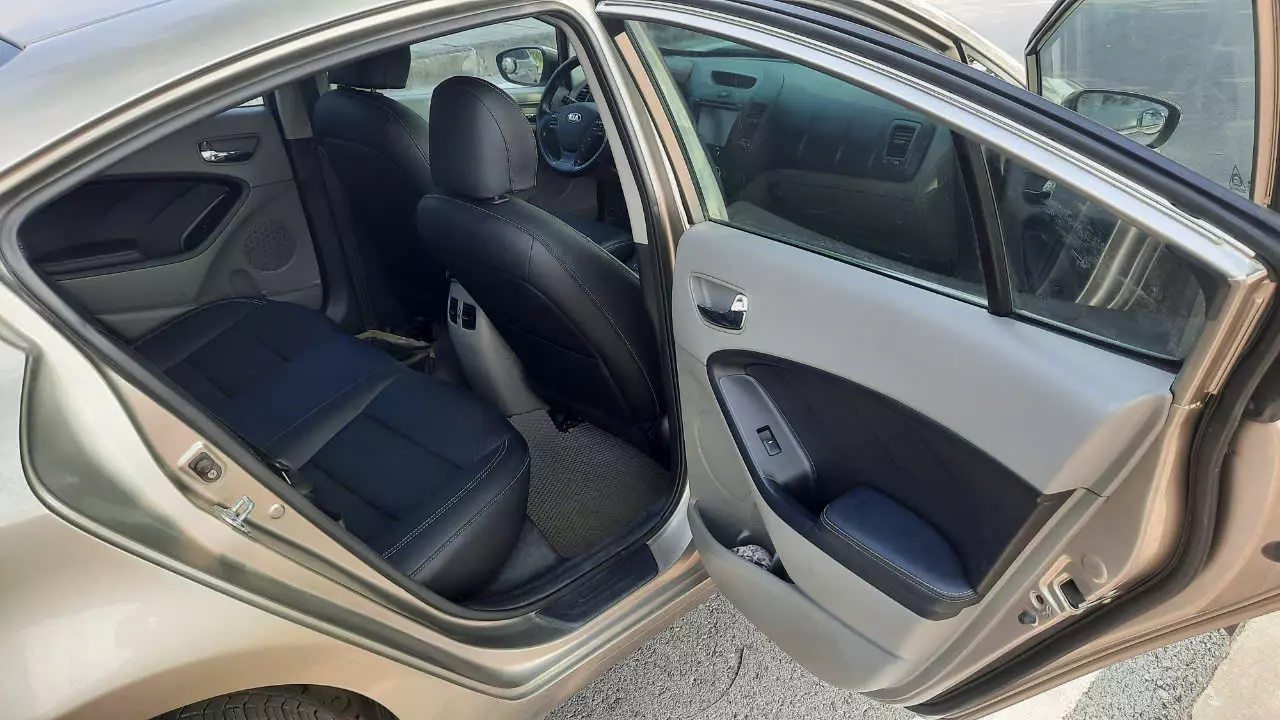 Bán nhanh xe  K3 đời 2016 xe 1.6AT  một chủ từ đầu -5