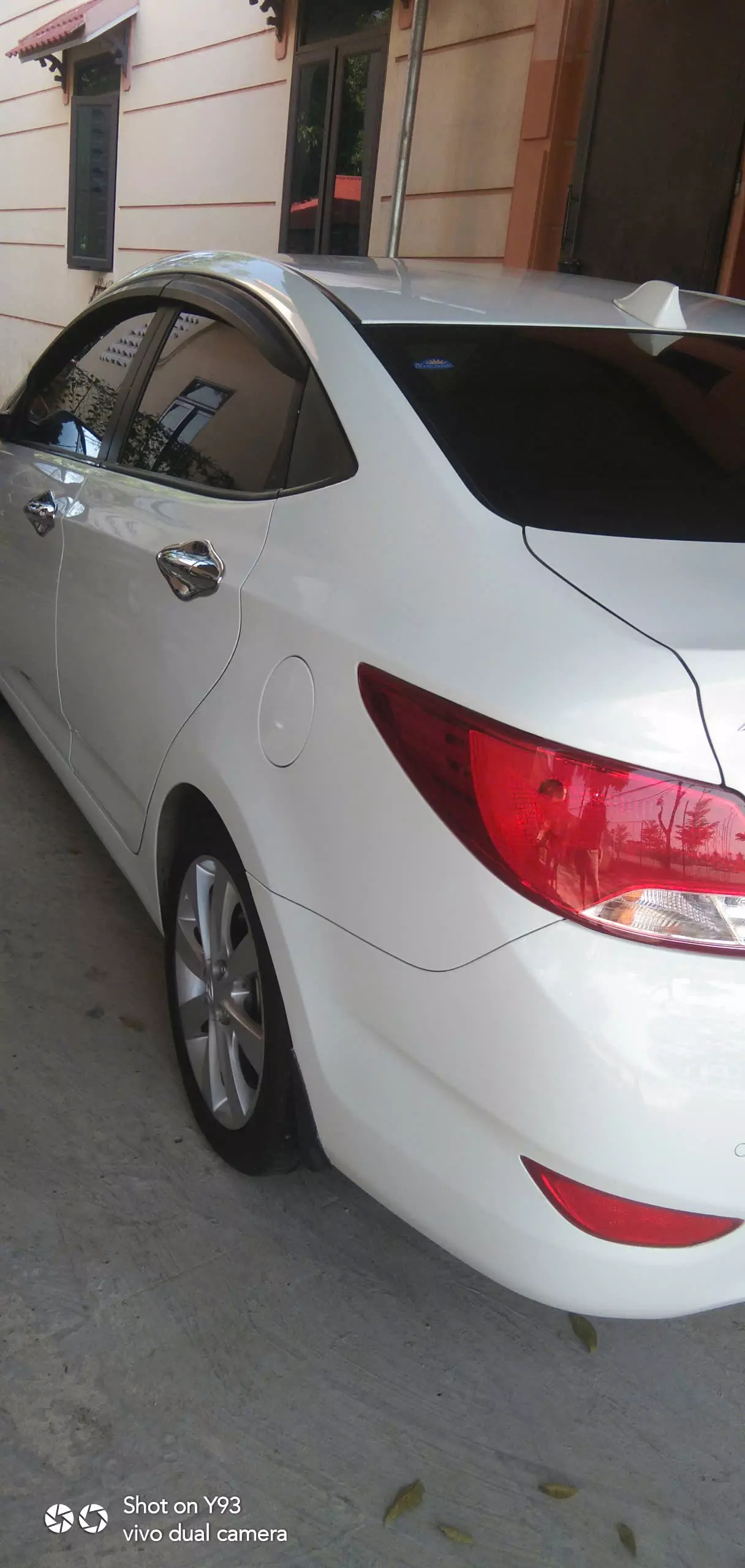 Hyundai Accent bIUe 2015 1.4AT xe nhập hàn quốc bản đủ tự động cửa xổ chời -1