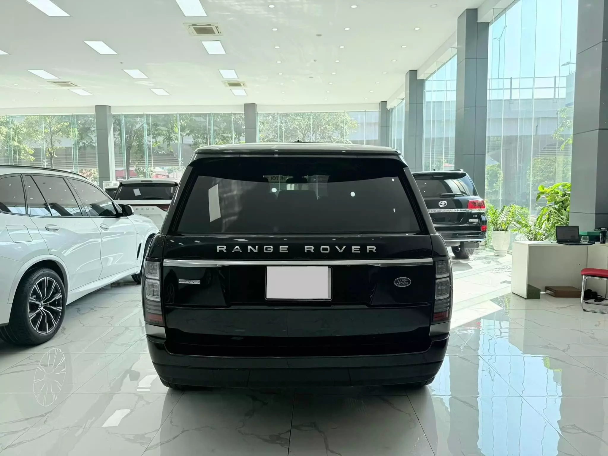 Bán Range Rover Autobiography 5.0, sản xuất 2015, xe siêu mới.-2