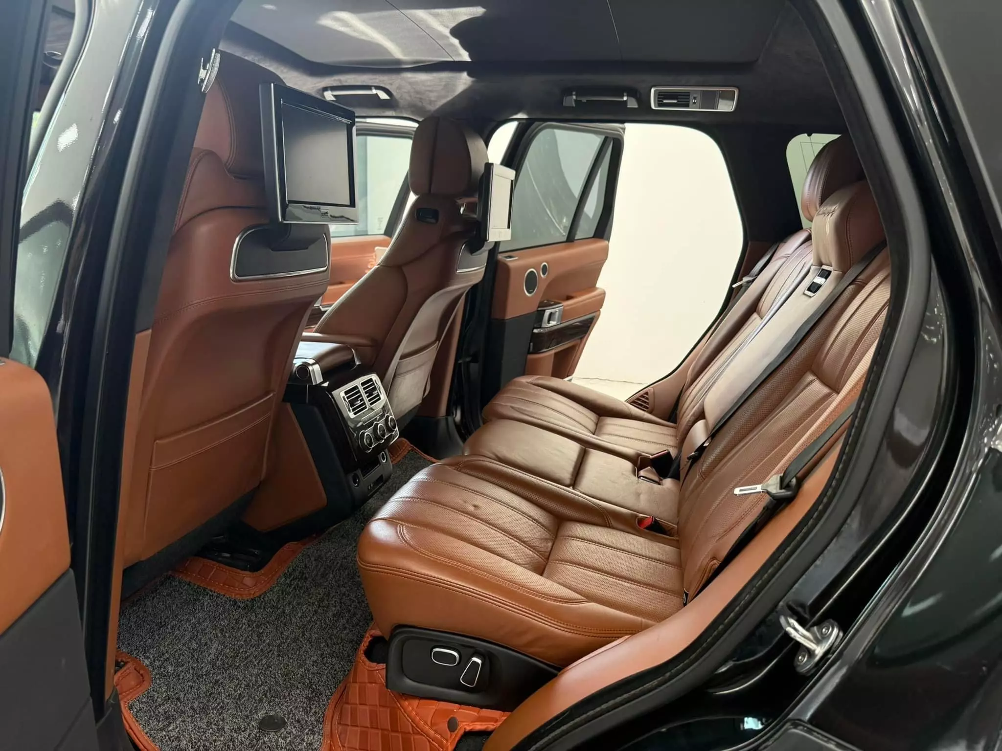 Bán Range Rover Autobiography 5.0, sản xuất 2015, xe siêu mới.-9