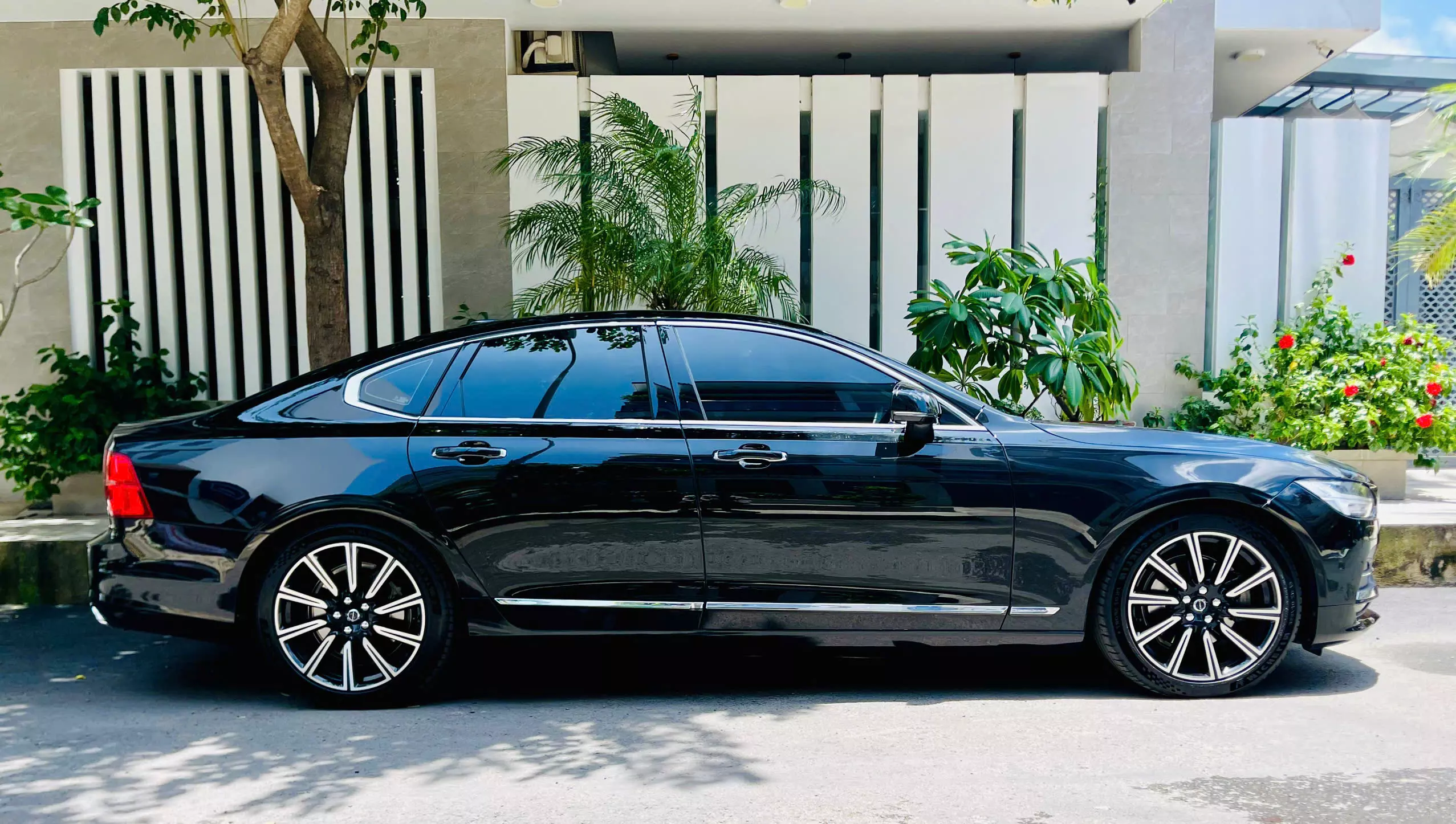 Bán xe Volvo S90 2017, nhập khẩu nguyên chiếc-0