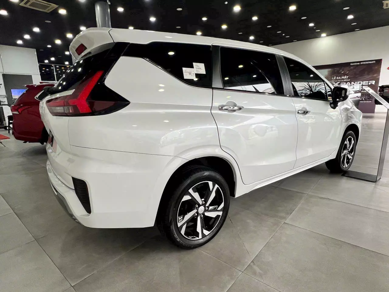 [PHẢI XEM] Mitsubishi Xpander Premium 2024 - Hỗ trợ 100% trước bạ-4