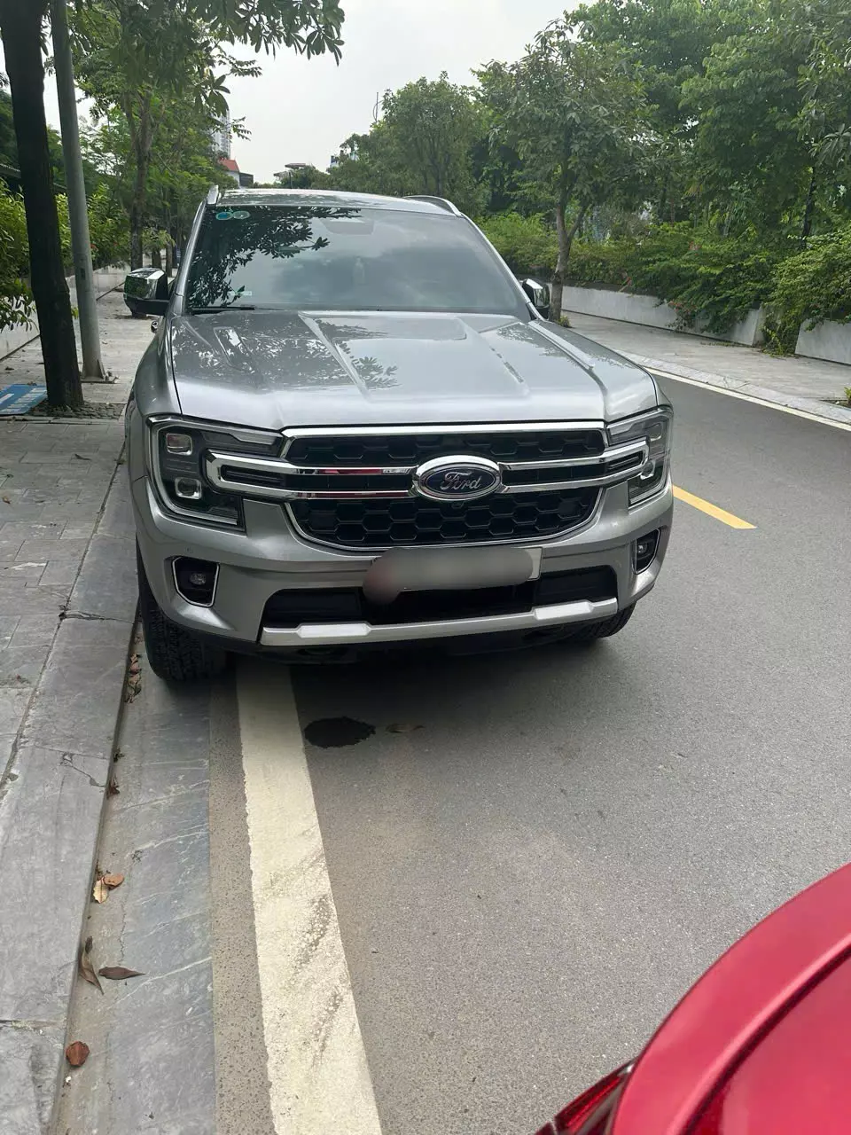 chính chủ cần bán xe Ford Everest 2022-0