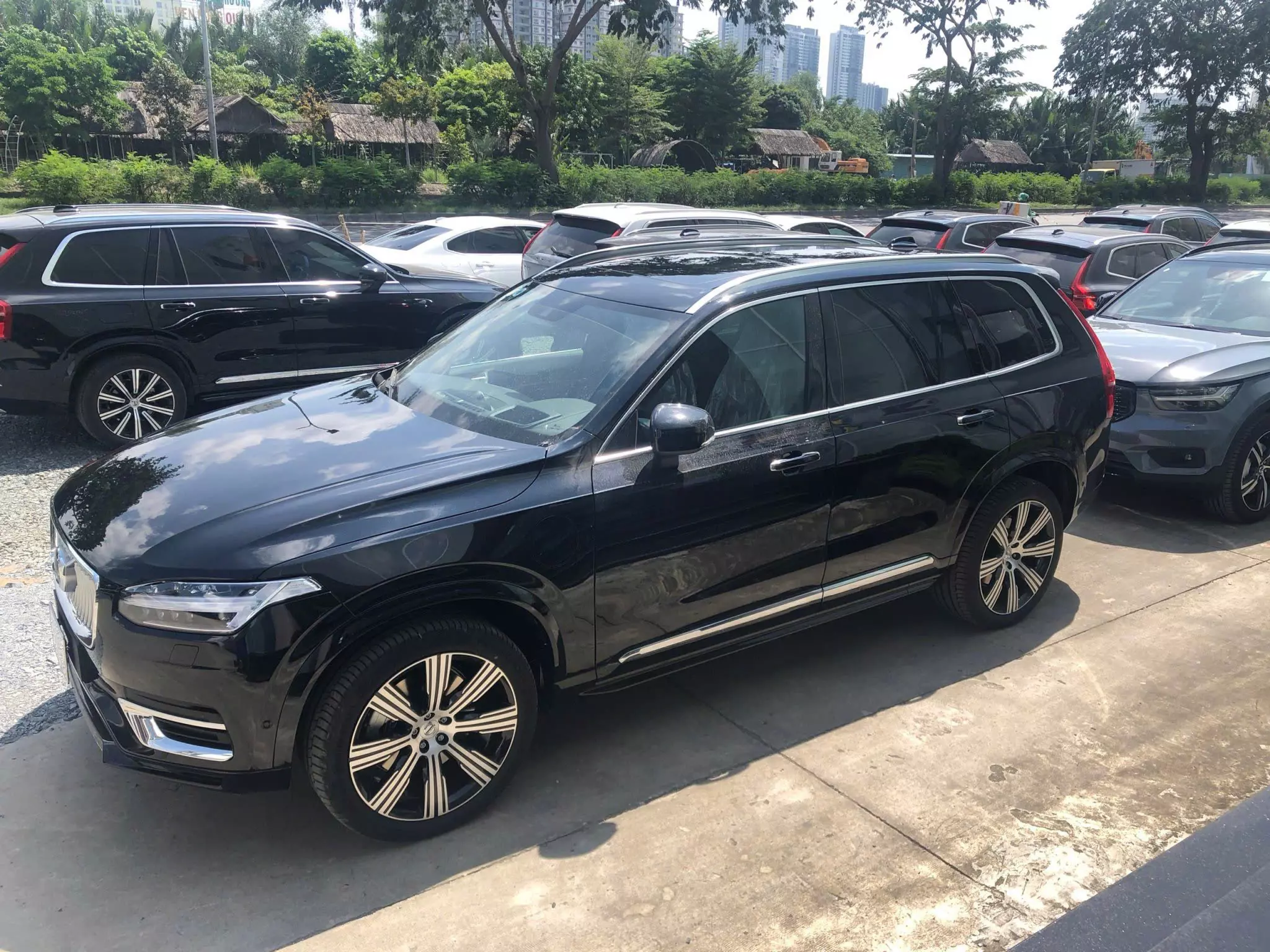 Cần bán gấp Volvo XC90 2021, màu đen-1