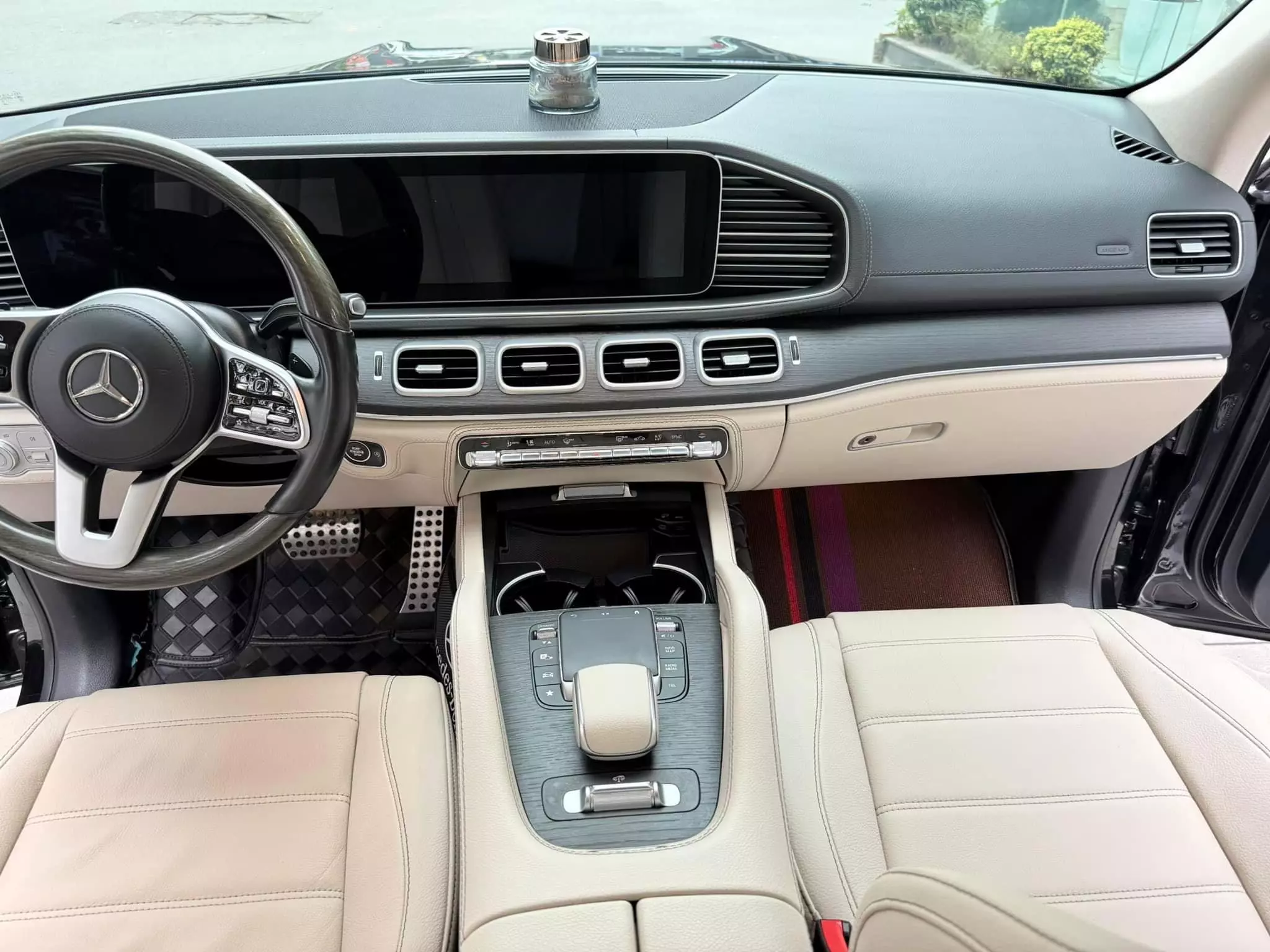 Bán Mercedes GLS450 4 Matic sản xuất 2022, 1 chủ, xe mới 99%.-9