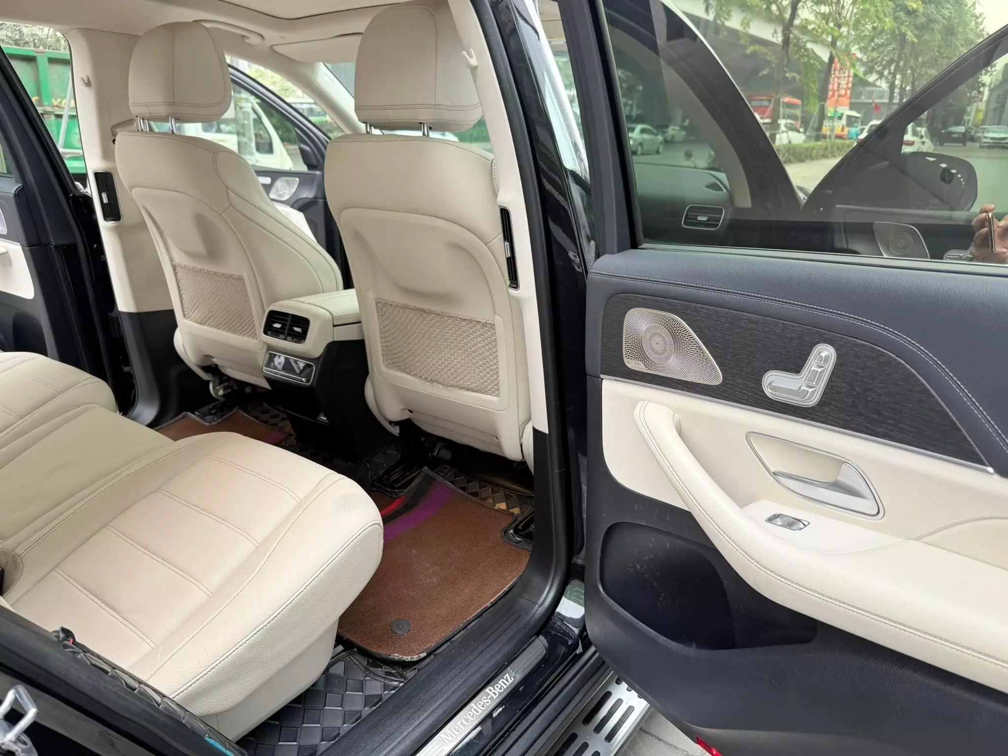 Bán Mercedes GLS450 4 Matic sản xuất 2022, 1 chủ, xe mới 99%.-11