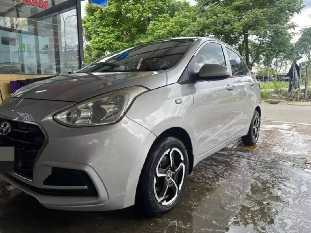 Cần bán Hyundai Grand i10 Sedan 1.2 MT Base 2017, màu bạc, 185 triệu-1