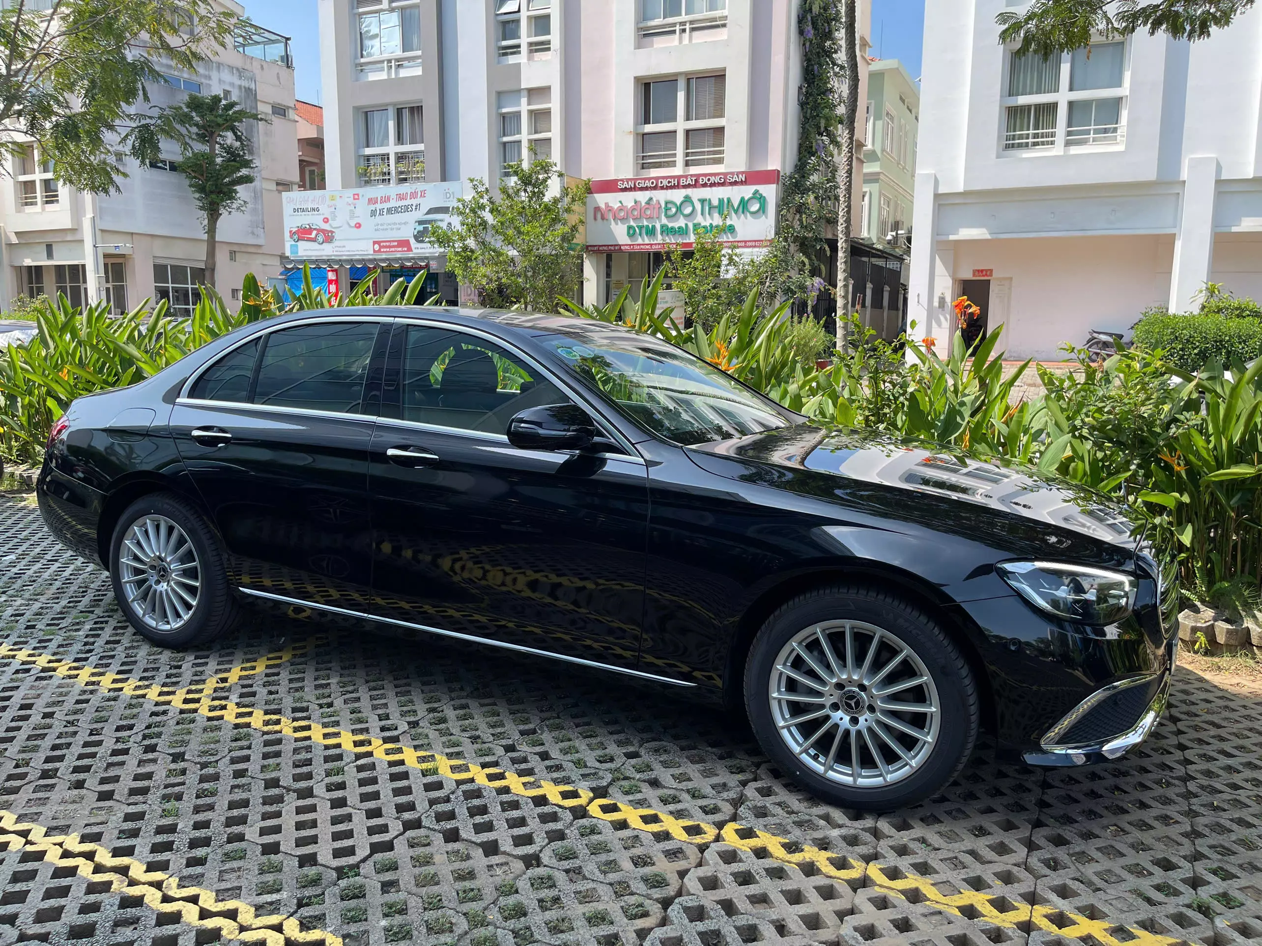 Bán Mercedes E200 Siêu Lướt Chính Hãng, Chỉ Đi 2.000 Km Rẻ Hơn 300Tr-0