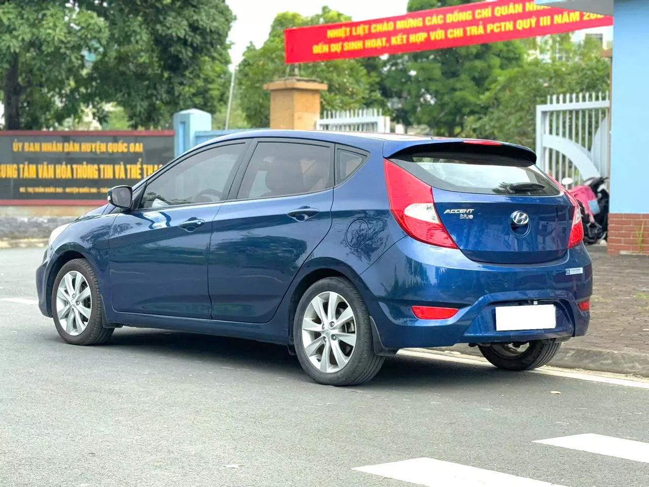 BÁN XE HYUNDAI ACCENT 1.4 AT BLUE HATBACK - SX : 2015- GIÁ 310 TRIỆU. -4