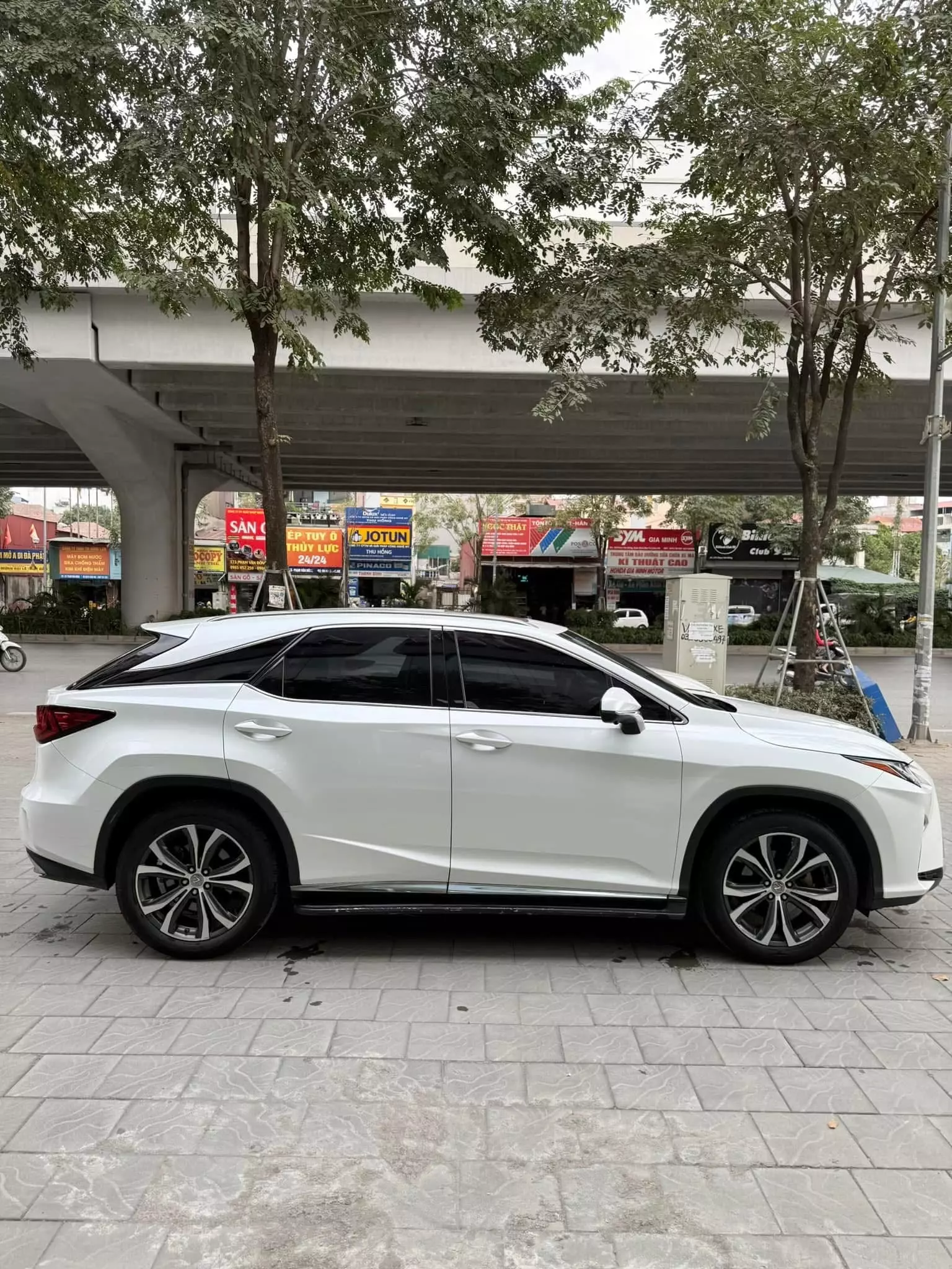 Bán Lexus RX 200T sản xuất 2016, lăn bánh hơn 7 vạn km. Xe cực mới.-3