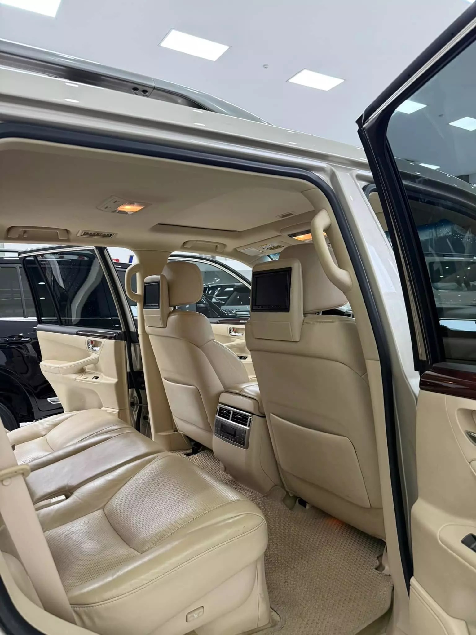 Bán Lexus LX570 nhập Mỹ, sản xuất 2014, xe chạy ít cực mới.-10