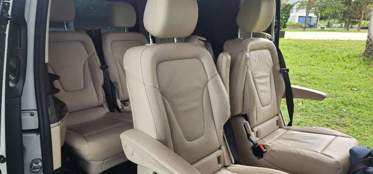 Chính chủ bán Mercedes V250 Luxury sx2021, bsHCM, còn bảo hành chính hãng-6