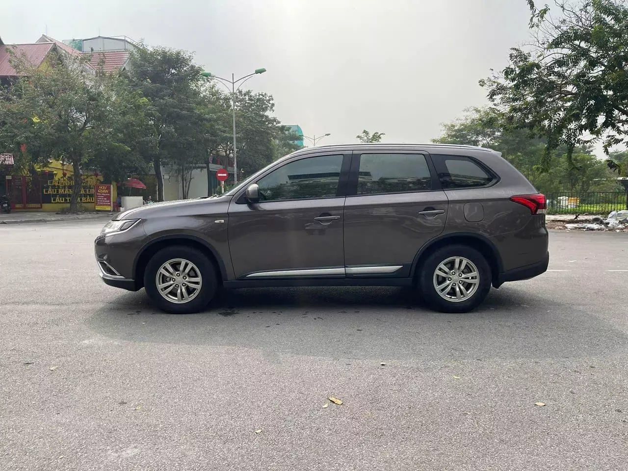 Chính chủ cần bán xe Mitsubishi Outlander 2.0 CVT 2016 -3