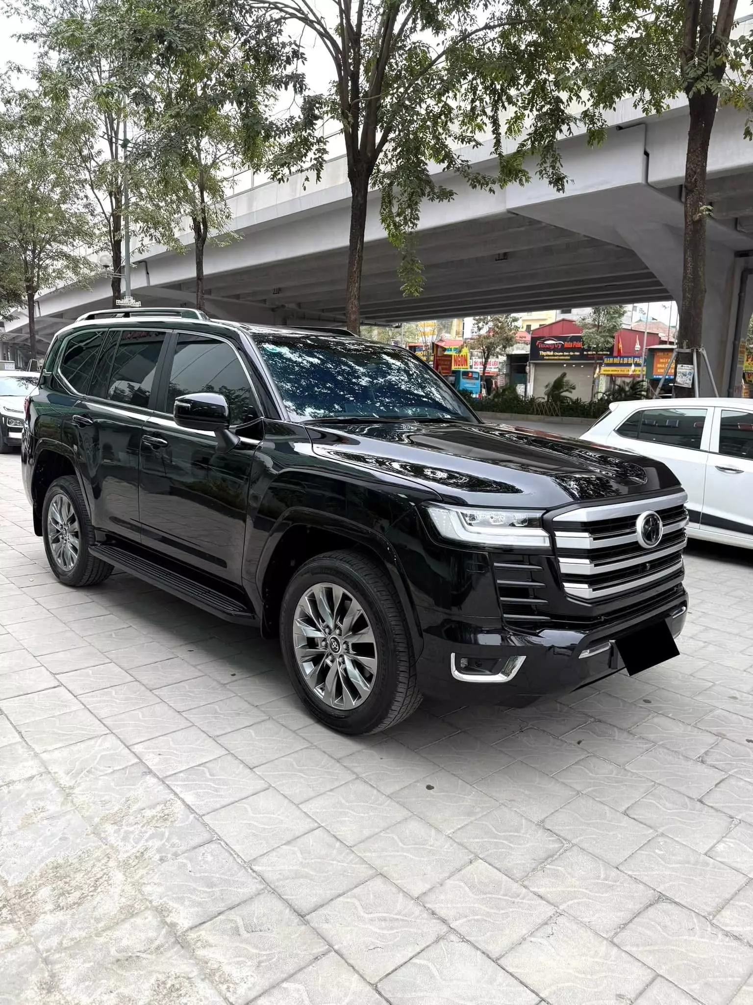 Bán Toyota Land Cruiser LC300 VXR nhập Trung Đông, Model 2022-2