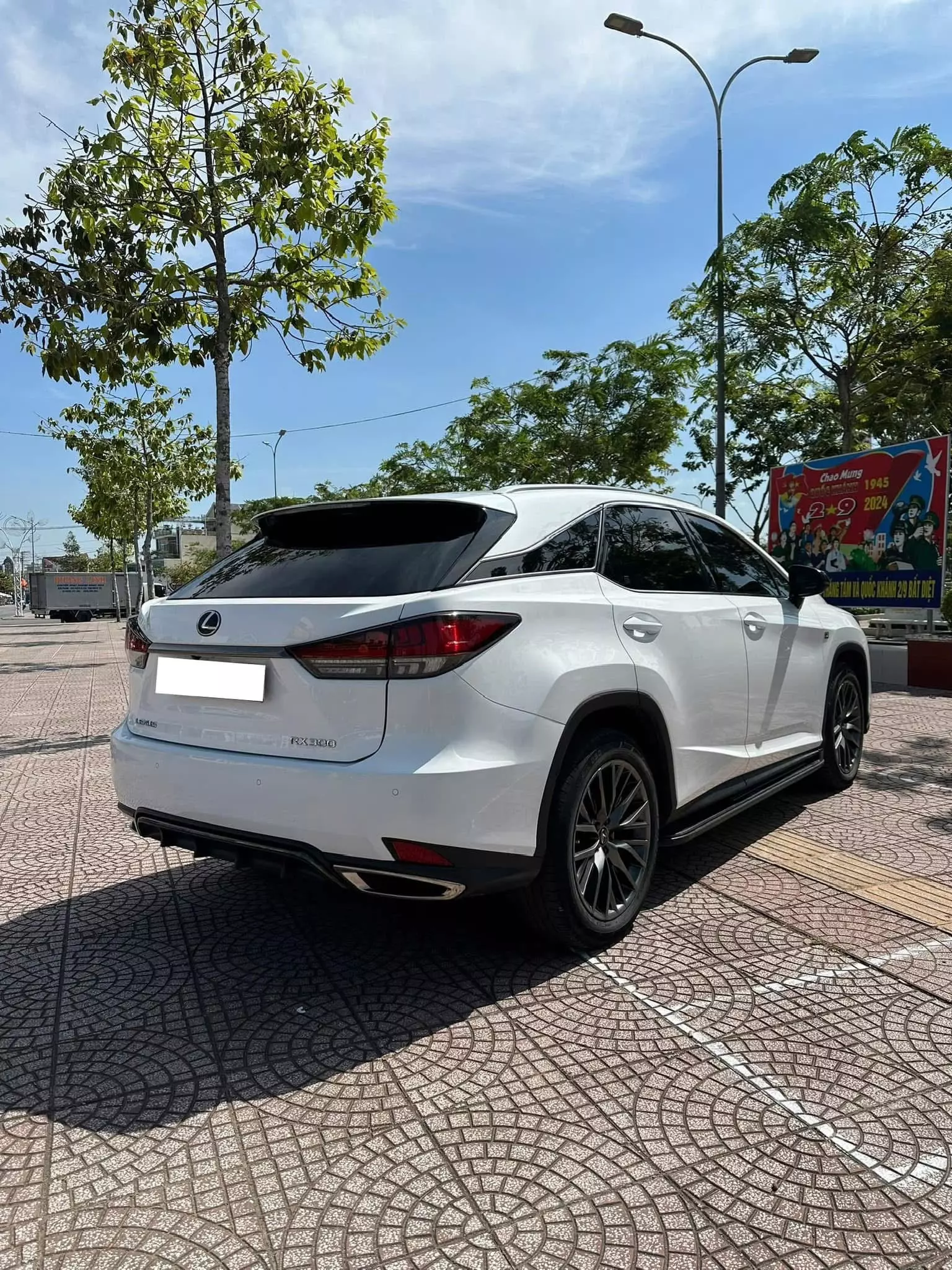 Lexus RX300 Fsport sản xuất 2021, lăn bánh hơn 2 vạn Km, tên công ty.-5