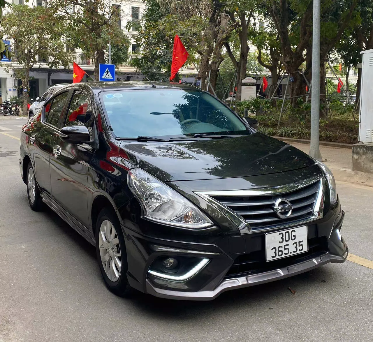 BÁN XE NISSAN SUNNY XT 1,5 L PREMIUM SẢN XUẤT NĂM 2018 LĂN BÁNH 2019-0