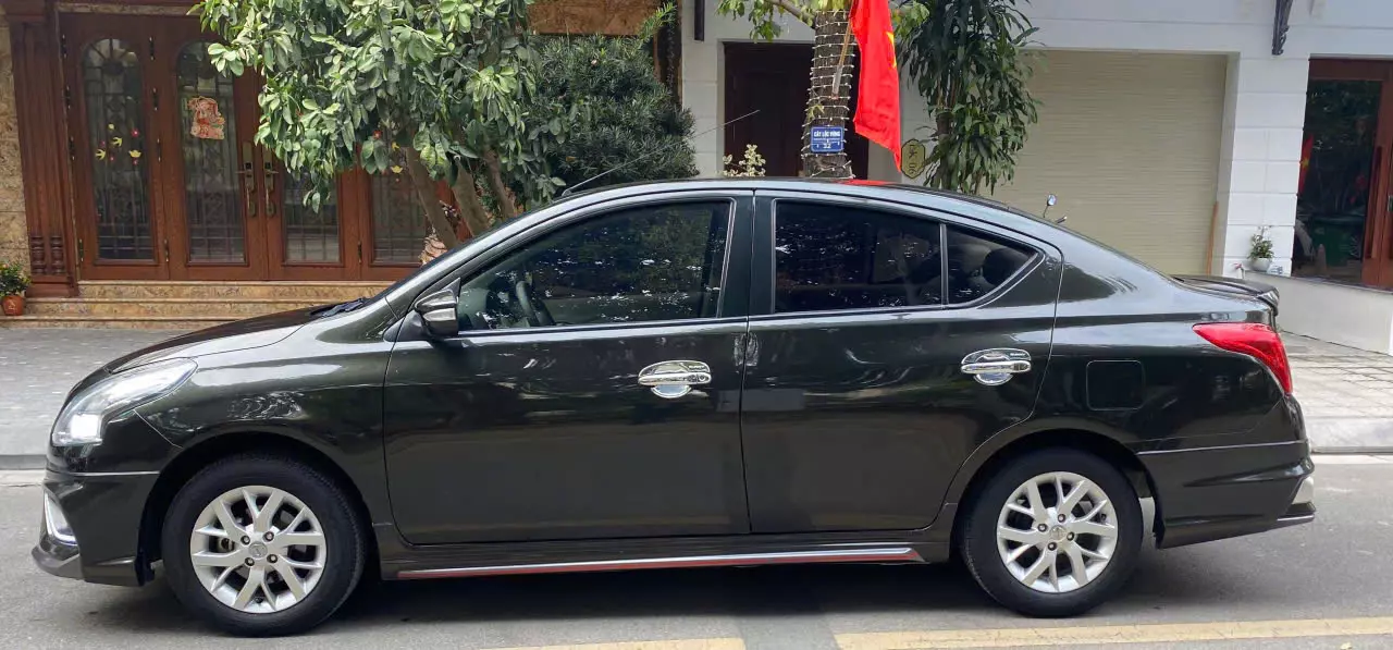 BÁN XE NISSAN SUNNY XT 1,5 L PREMIUM SẢN XUẤT NĂM 2018 LĂN BÁNH 2019-2