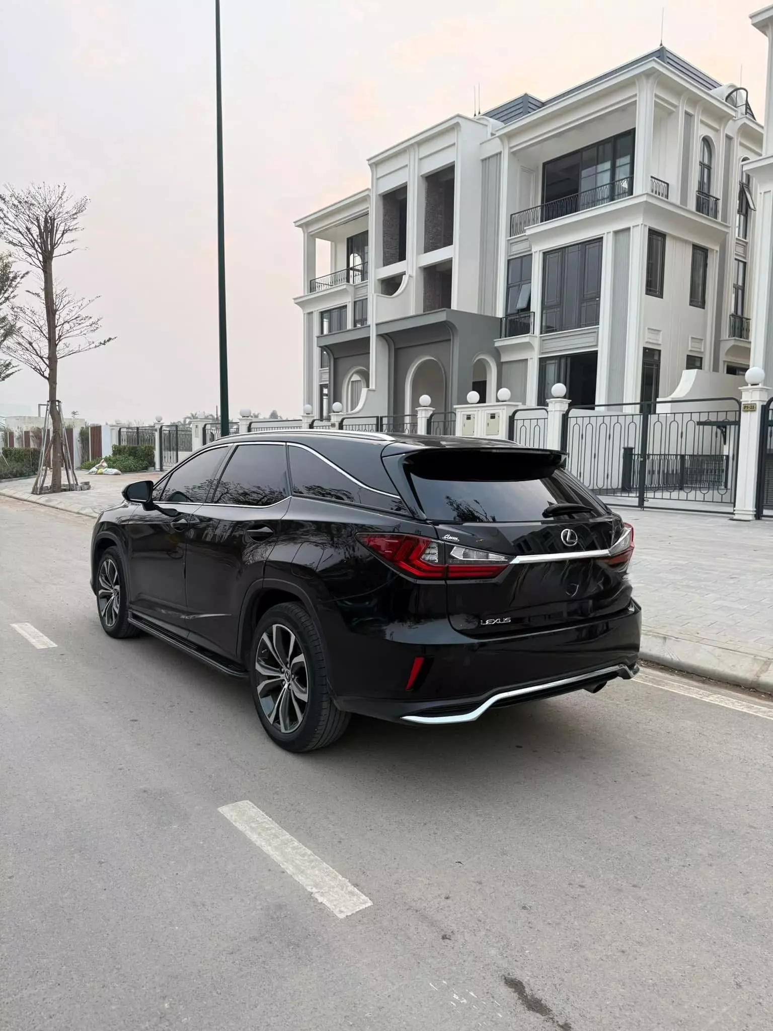 Bán Lexus RX350L 07 chỗ, model và đăng ký 2019, 1 chủ từ mới.-4