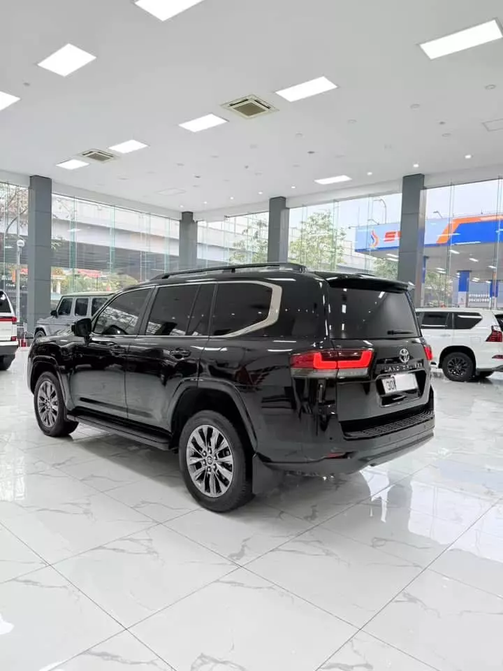 Toyota Land Cruiser LC300 sản xuất 2022, 1 chủ Hà Nội.-3